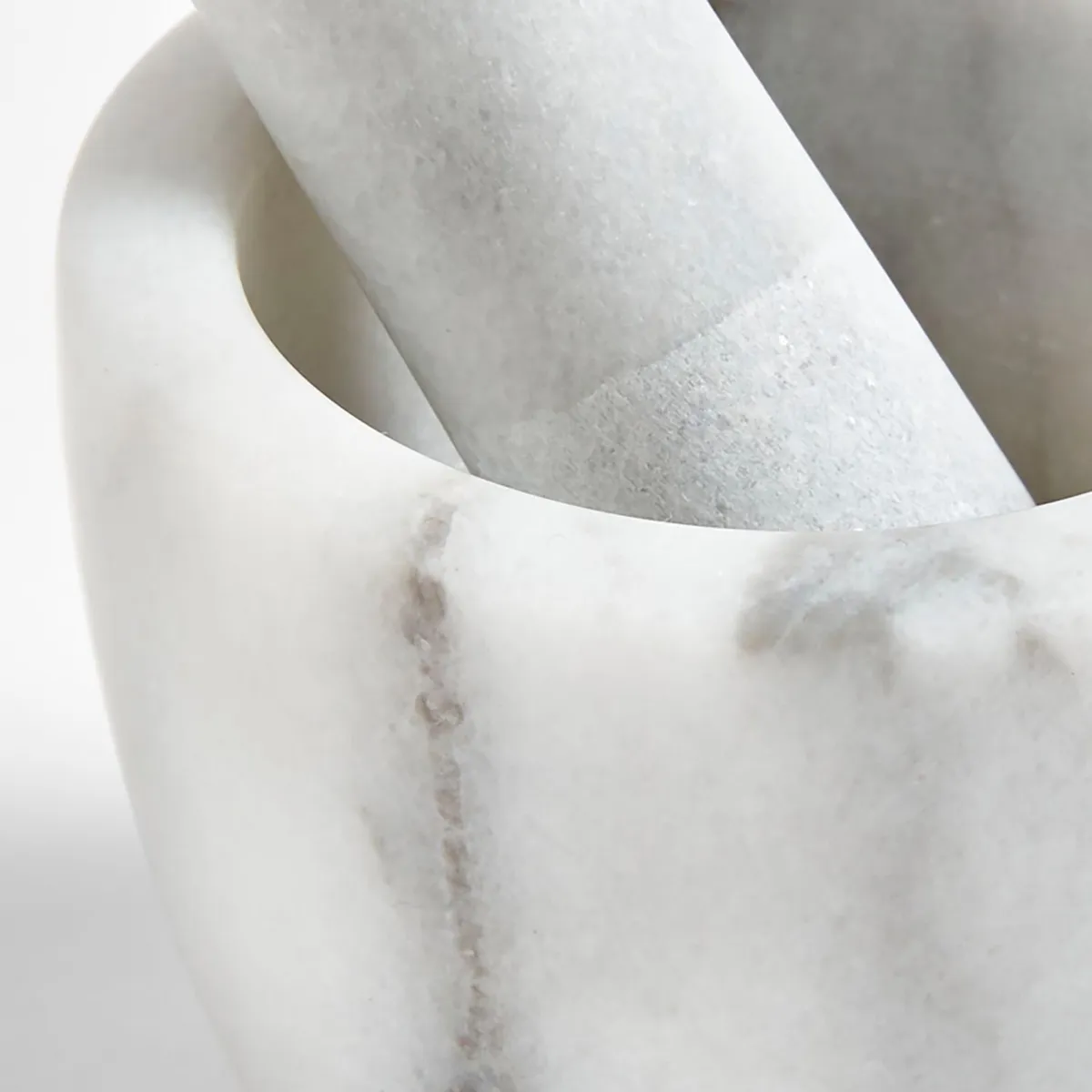 CRATE & BARREL - Mini Mortero de Mármol Blanco 2 Piezas