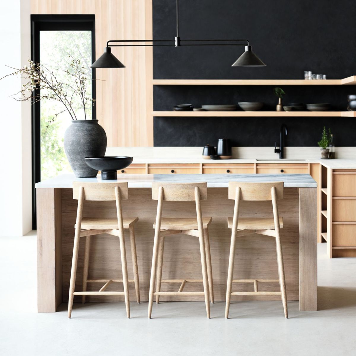 CRATE & BARREL - Silla de Bar Oaklynn