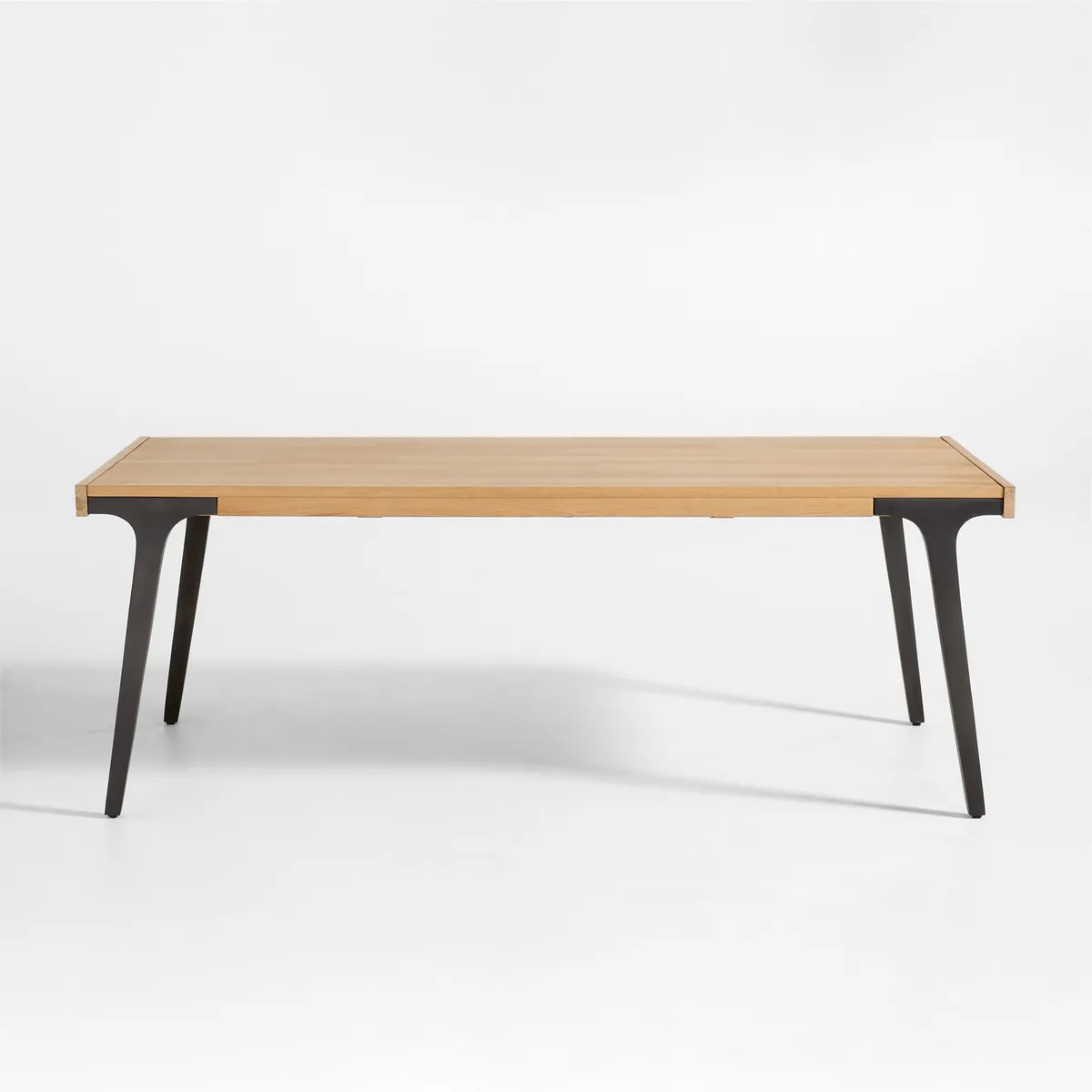 CRATE & BARREL - Mesa De Comedor Lakin Extendible Para Interior (6 a 8 Puestos)