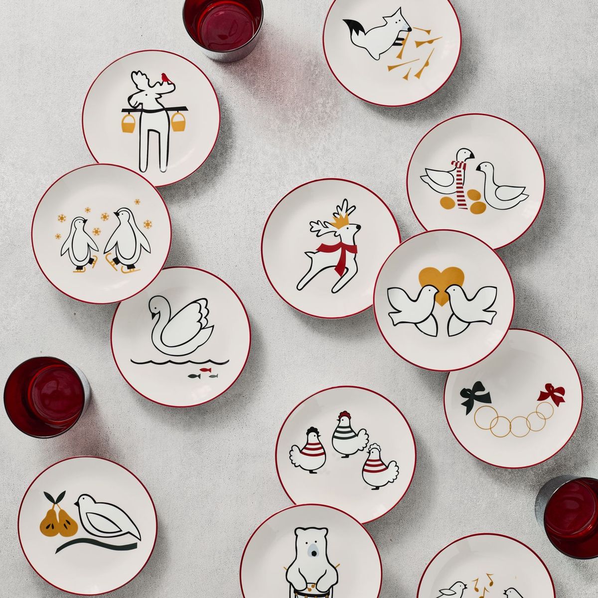 CRATE & BARREL - Set De 10 Platos De Aperitivo Rojo Navideños Con Soporte