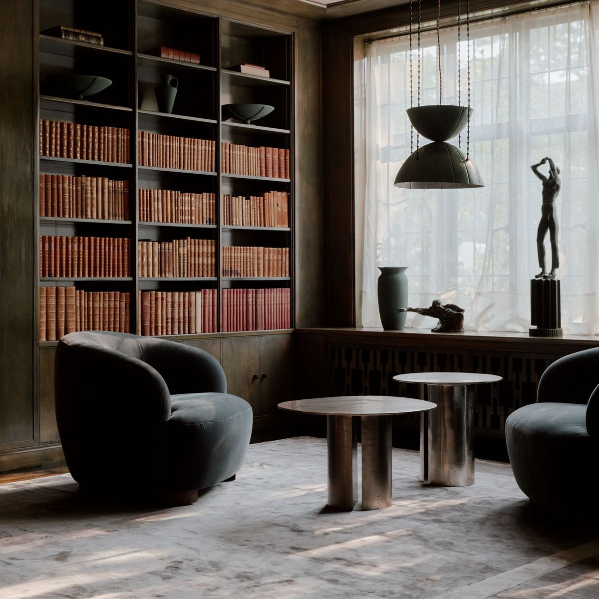 CRATE & BARREL - Mesa Auxiliar Argent By Athena Calderone