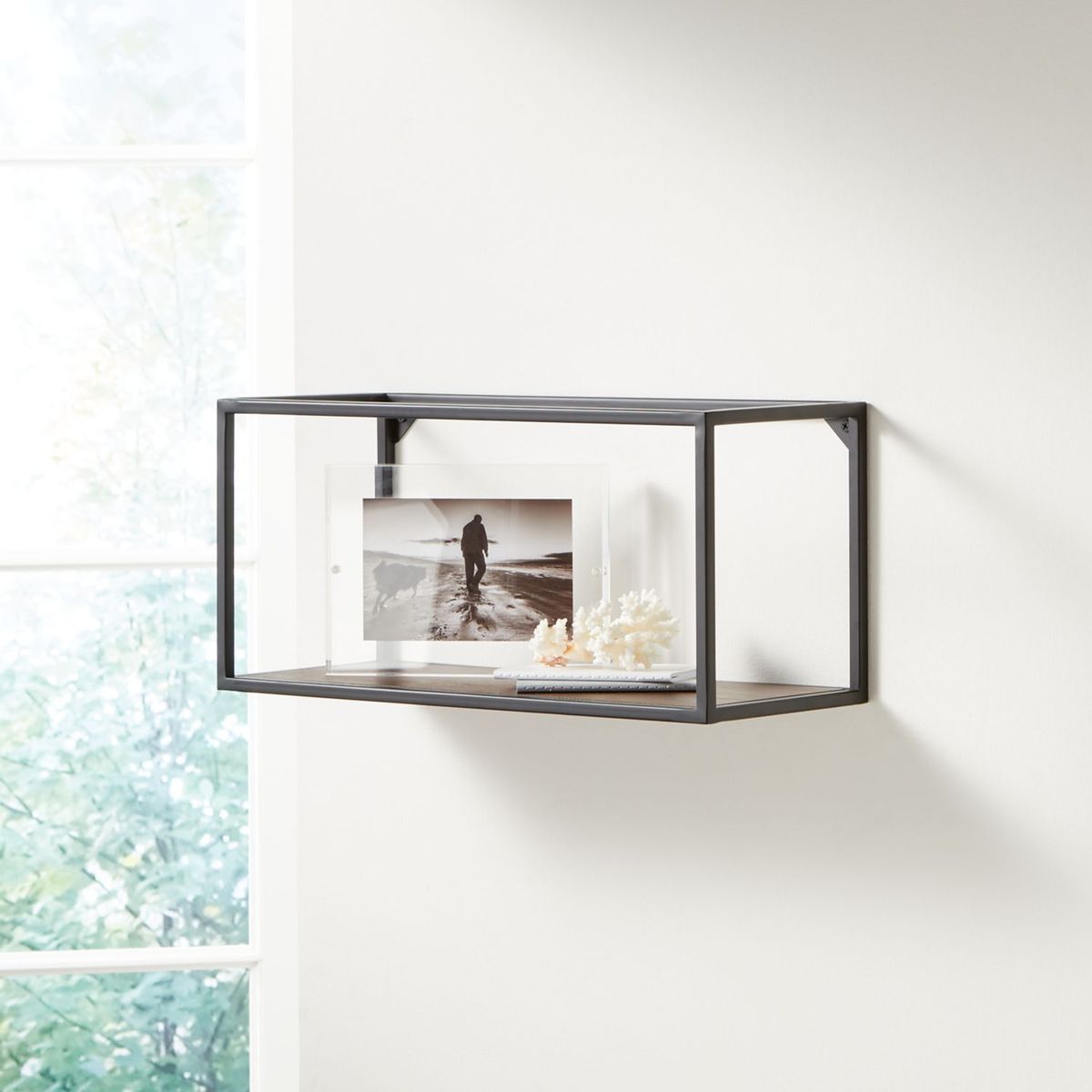 CRATE & BARREL - Repisa Booker Long con Base de Madera Nogal con Estructura de Acero