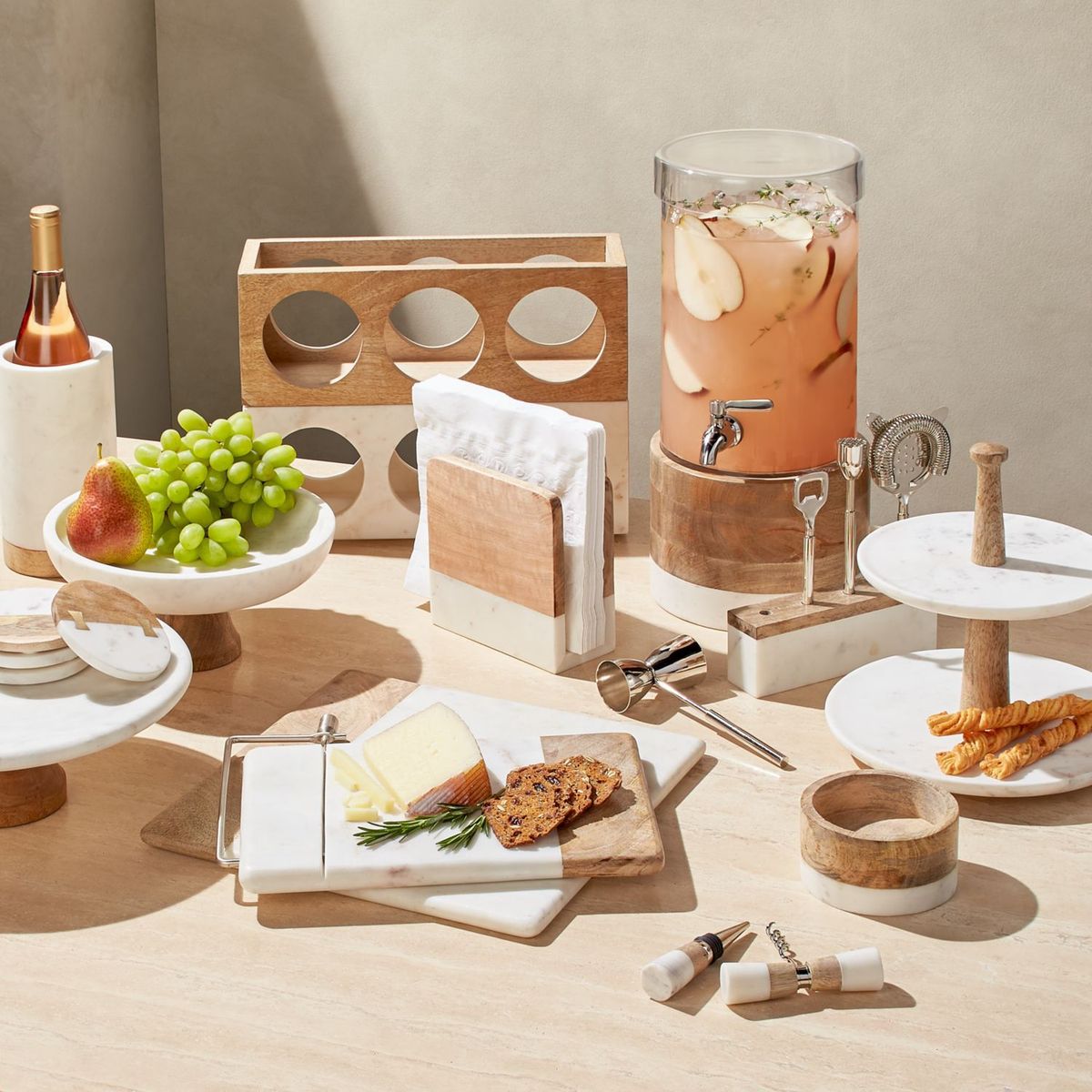 CRATE & BARREL - Servilletero de Madera y Mármol