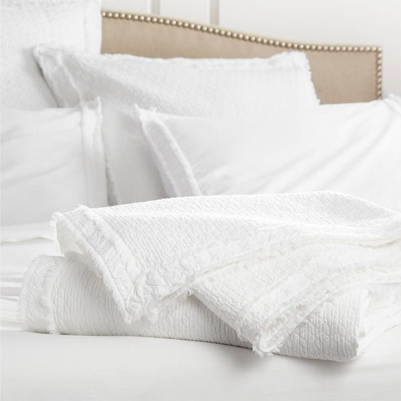CRATE & BARREL - Cubrecama Washed