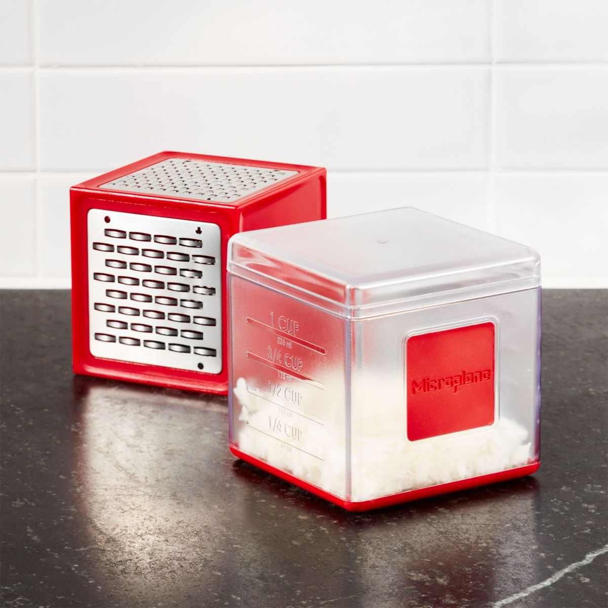 CRATE & BARREL - Cubo Rallador de Queso Microplane