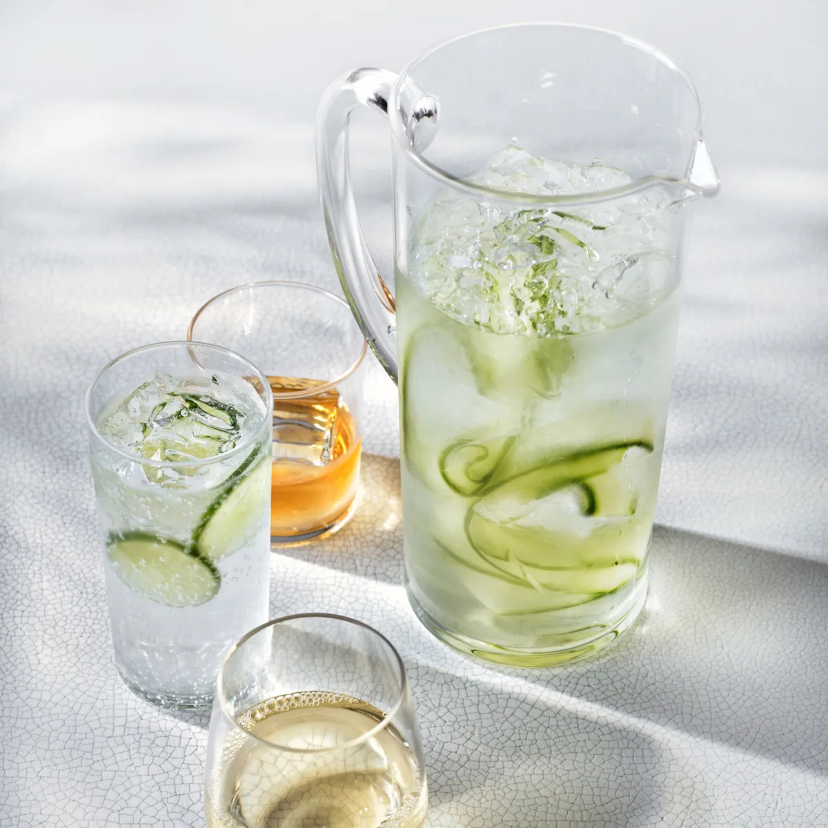 CRATE & BARREL - Jarra Aspen 