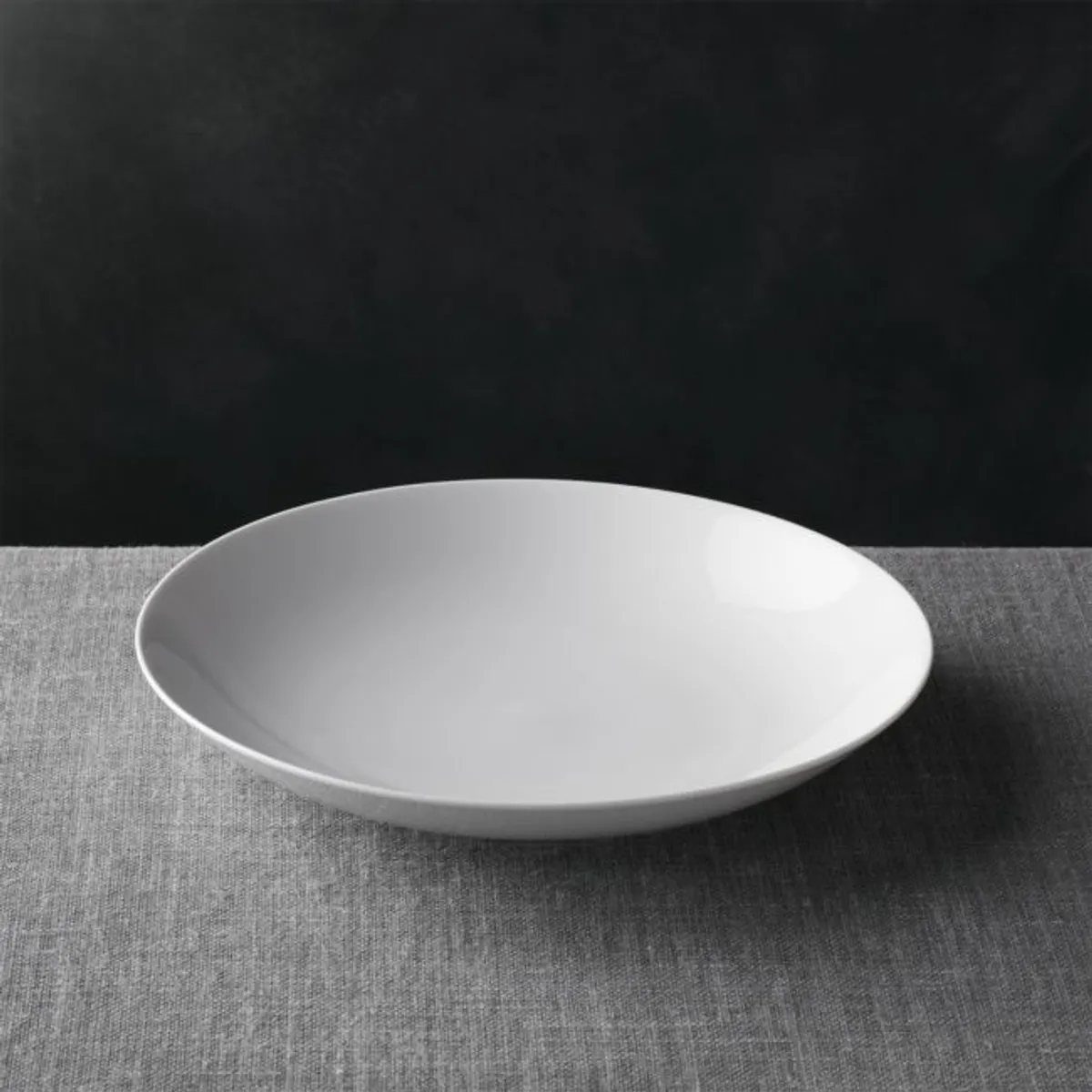 CRATE & BARREL - Bowl Bajo de Restaurante de 30cm