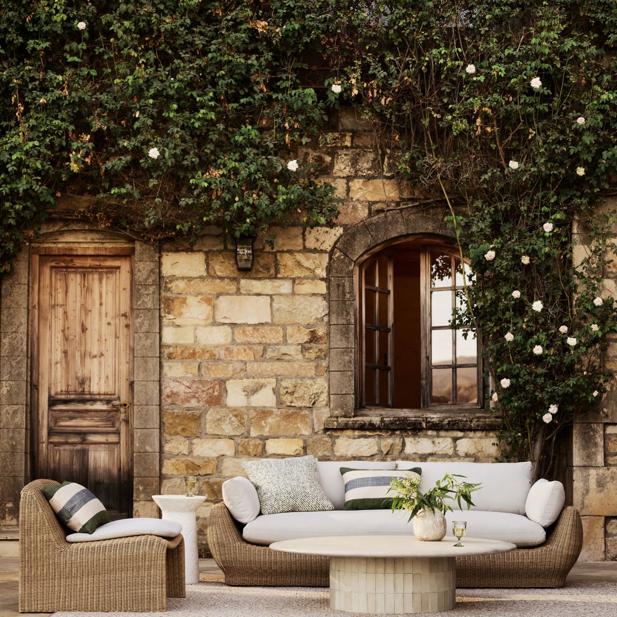 CRATE & BARREL - Sofá Ipanema Para Terraza 4 Cuerpos