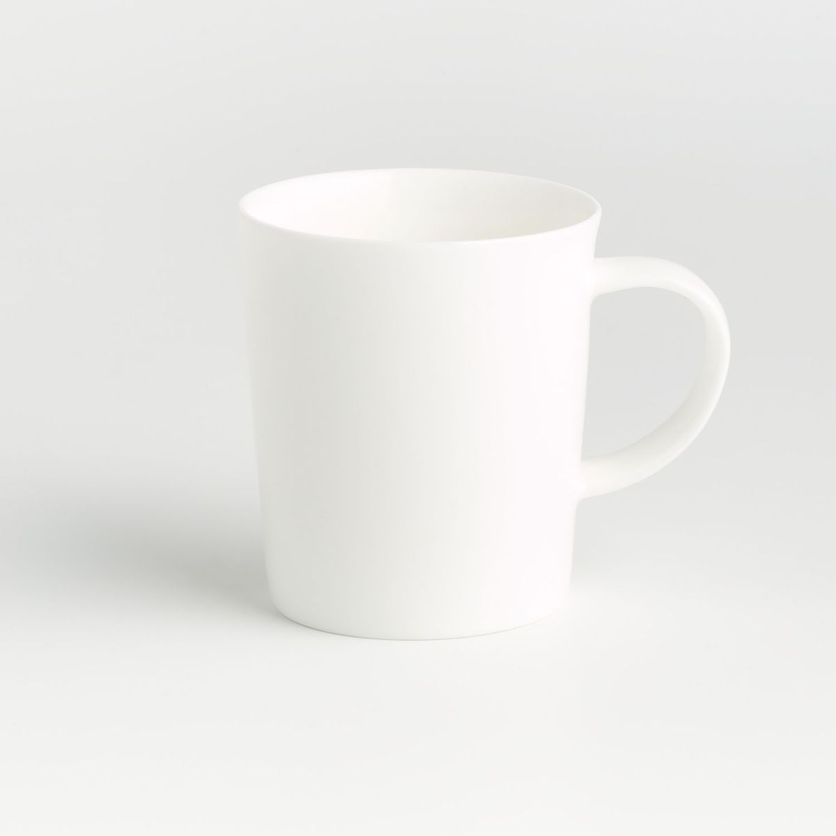 CRATE & BARREL - Mug Bennett
