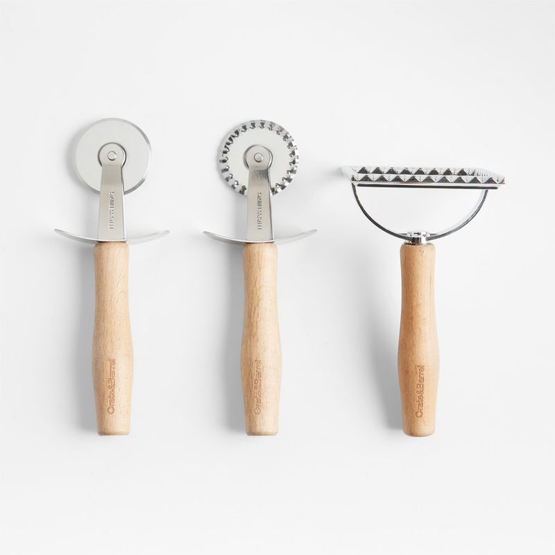 CRATE & BARREL - Set de 3 Utensilios para Pasta con Mango de Madera