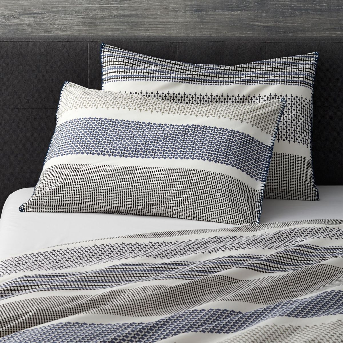 CRATE & BARREL - Juego de 2 Fundas Medina Estándar