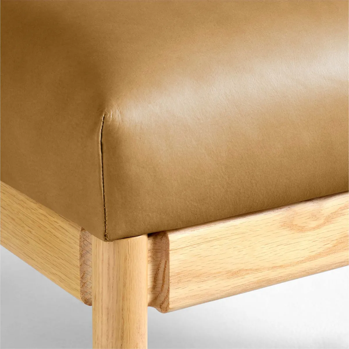 CRATE & BARREL - Otoman Ojai De Cuero