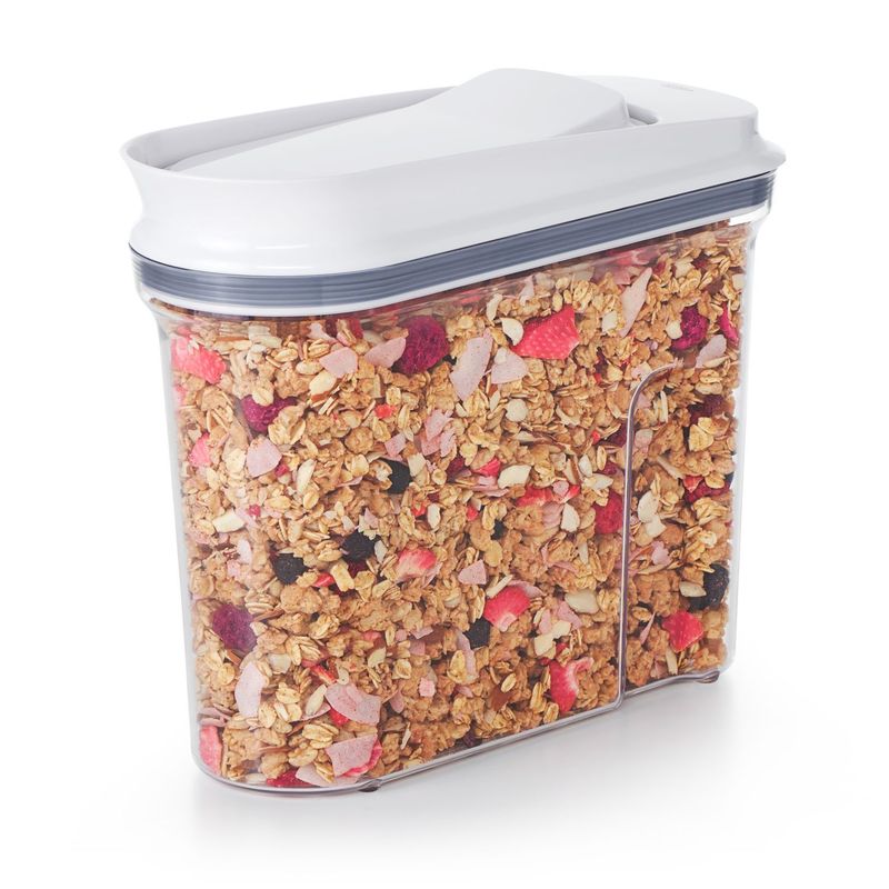CRATE & BARREL - Dispensador de Cereal Pequeño OXO