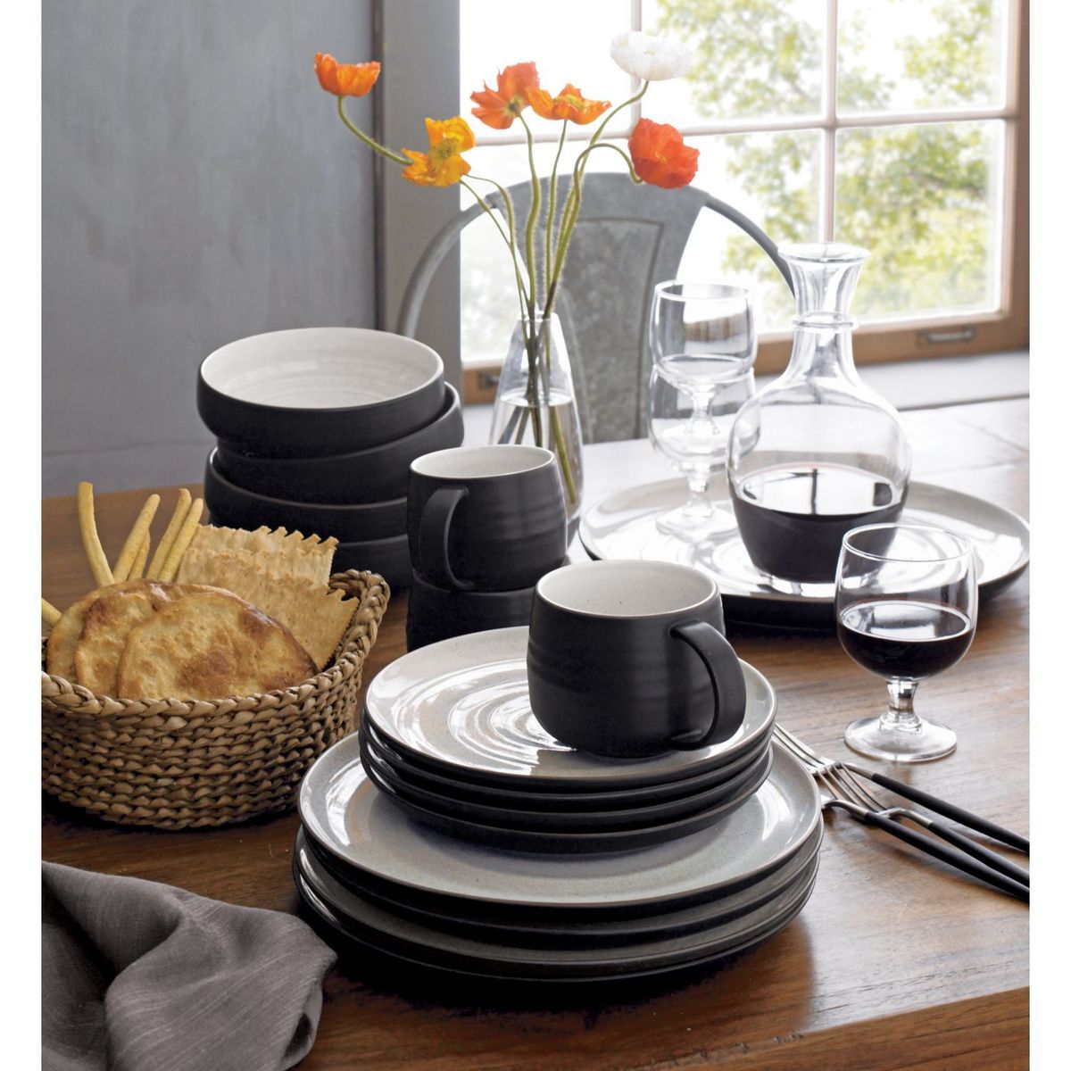 CRATE & BARREL - Mug 18th Street