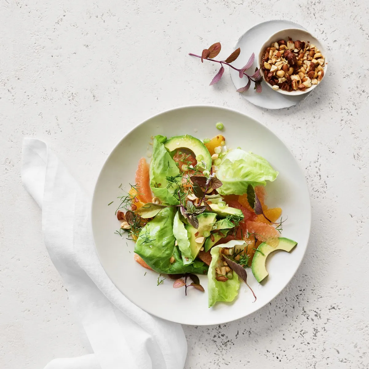 CRATE & BARREL - Plato de Comida Craft Linen Coupe