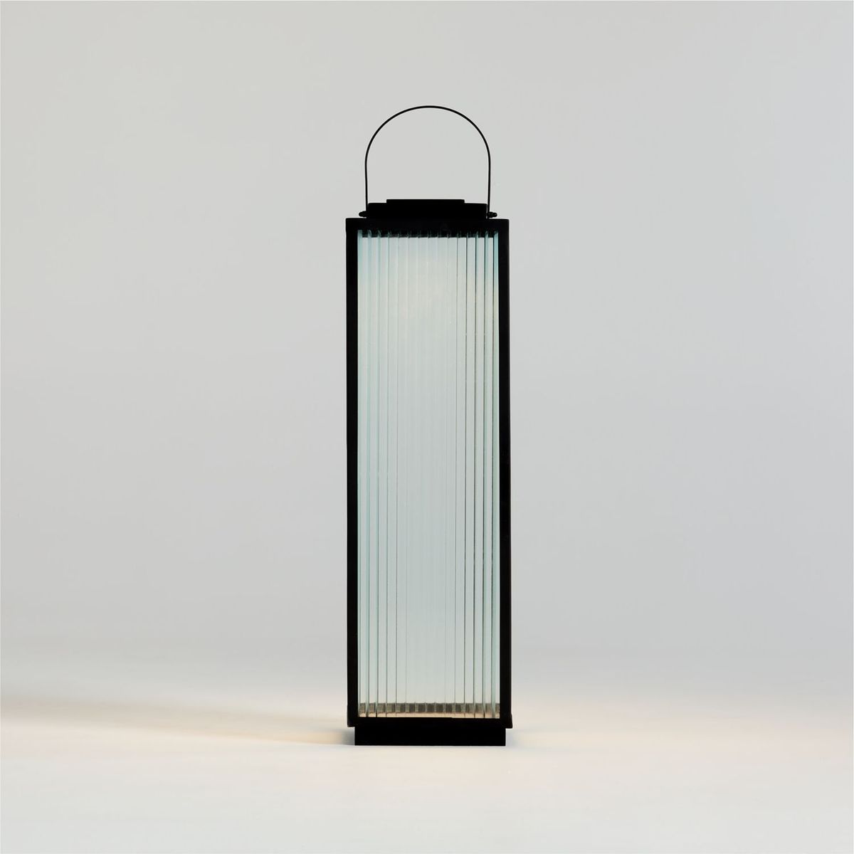 CRATE & BARREL - Farol Alfresco LED para Exteriores
