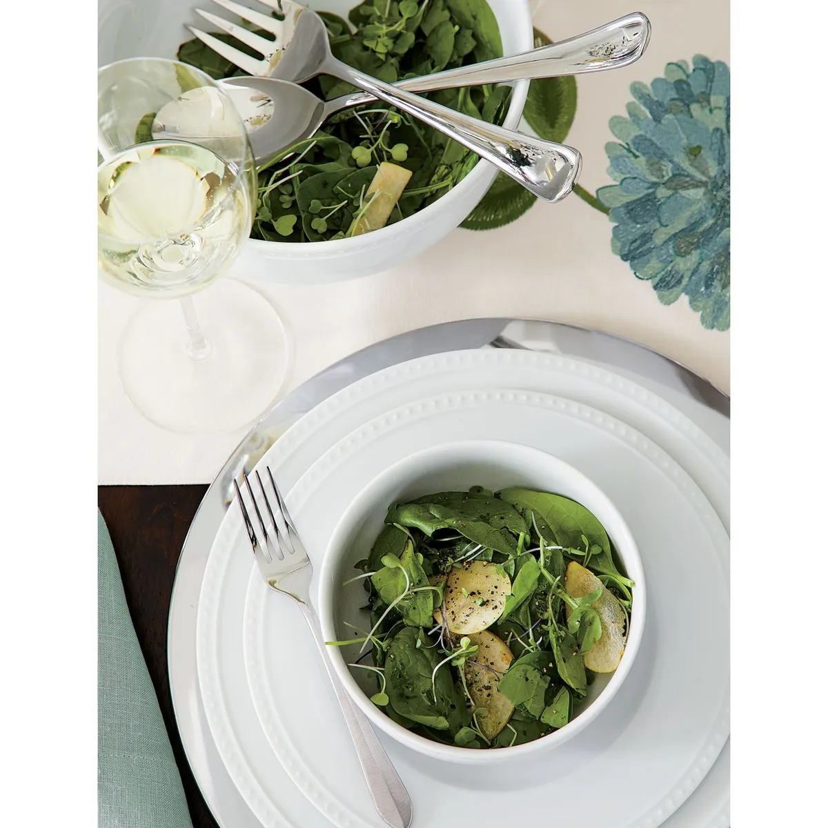 CRATE & BARREL - Plato de Sitio de Acero Inoxidable