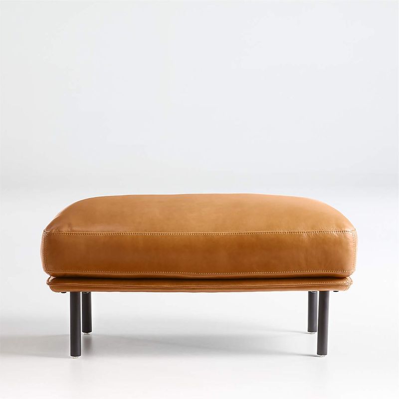 CRATE & BARREL - Otomana De Cuero Wells