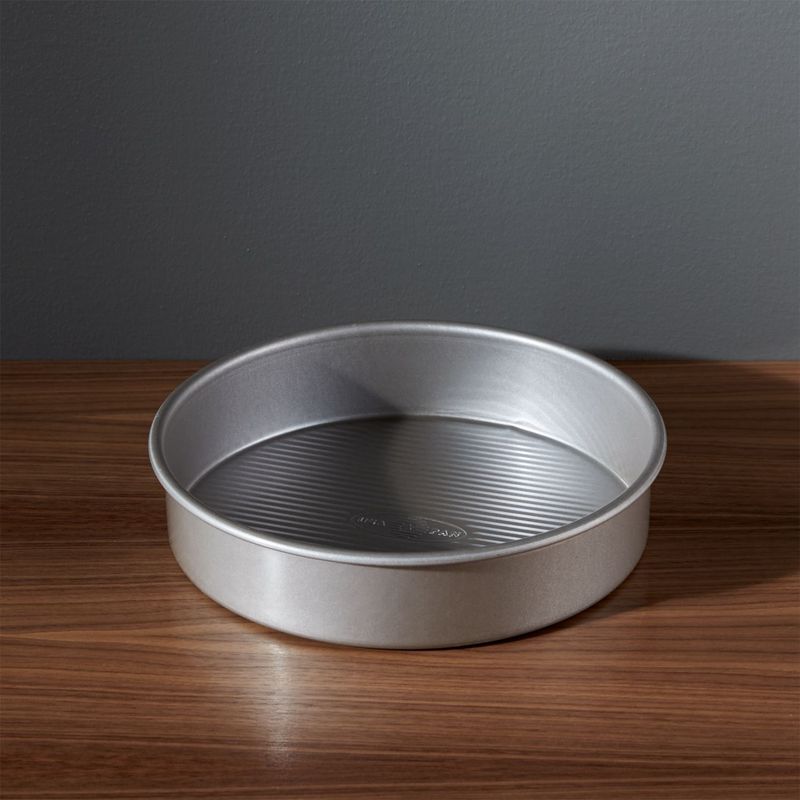 CRATE & BARREL - Molde Redondo Antiadherente Usa Pan Line Pro