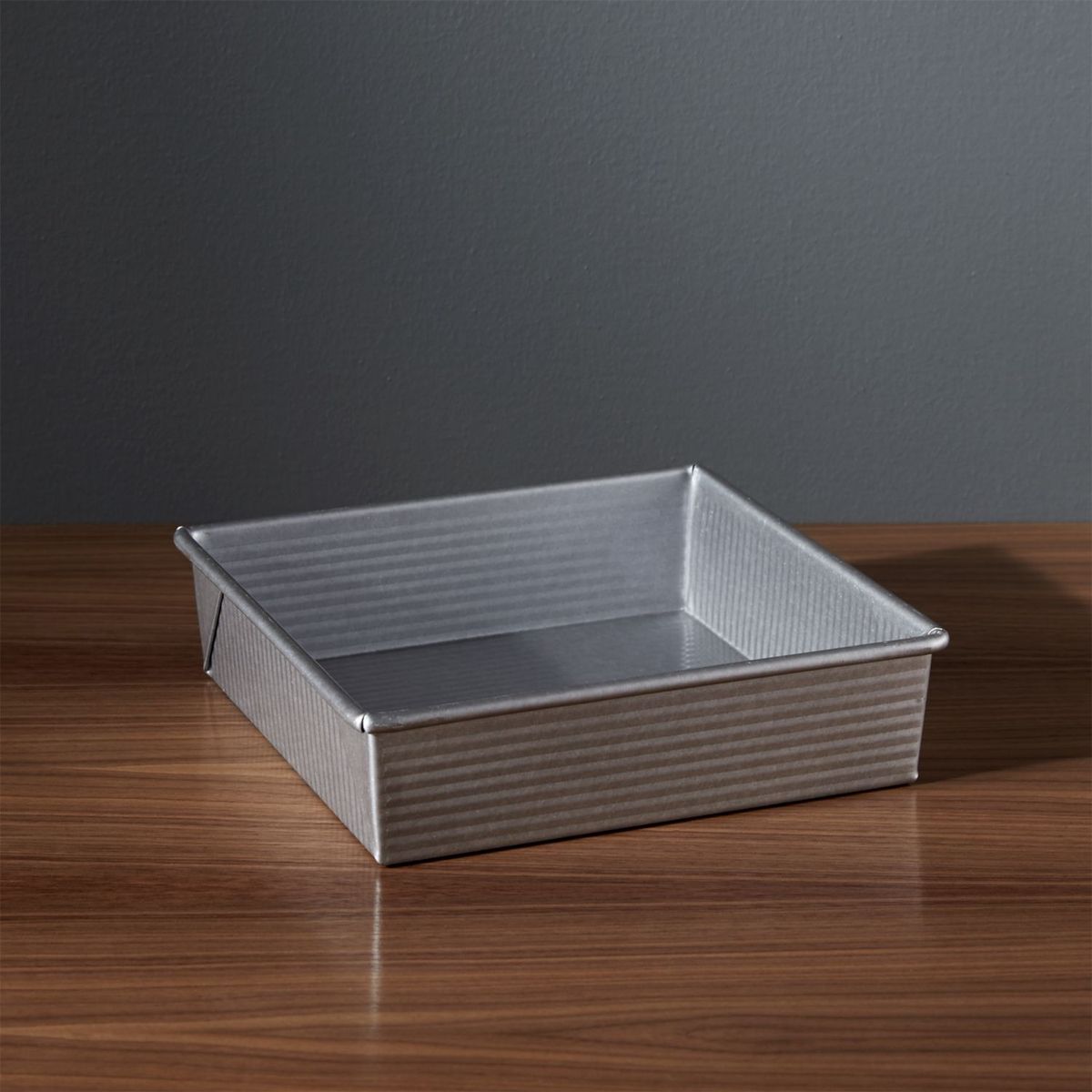 CRATE & BARREL - Molde para Pastel Cuadrado Antiadherente USA Pan Pro Line