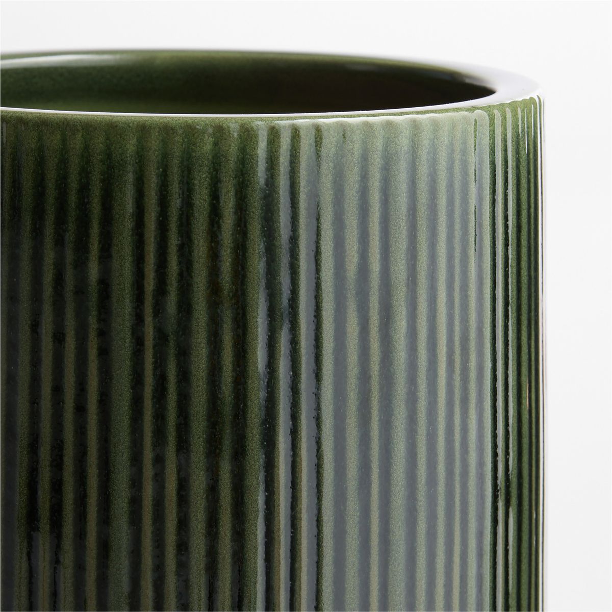 CRATE & BARREL - Maceta Tulu Verde Para Interior/Exterior de 23x23 cm