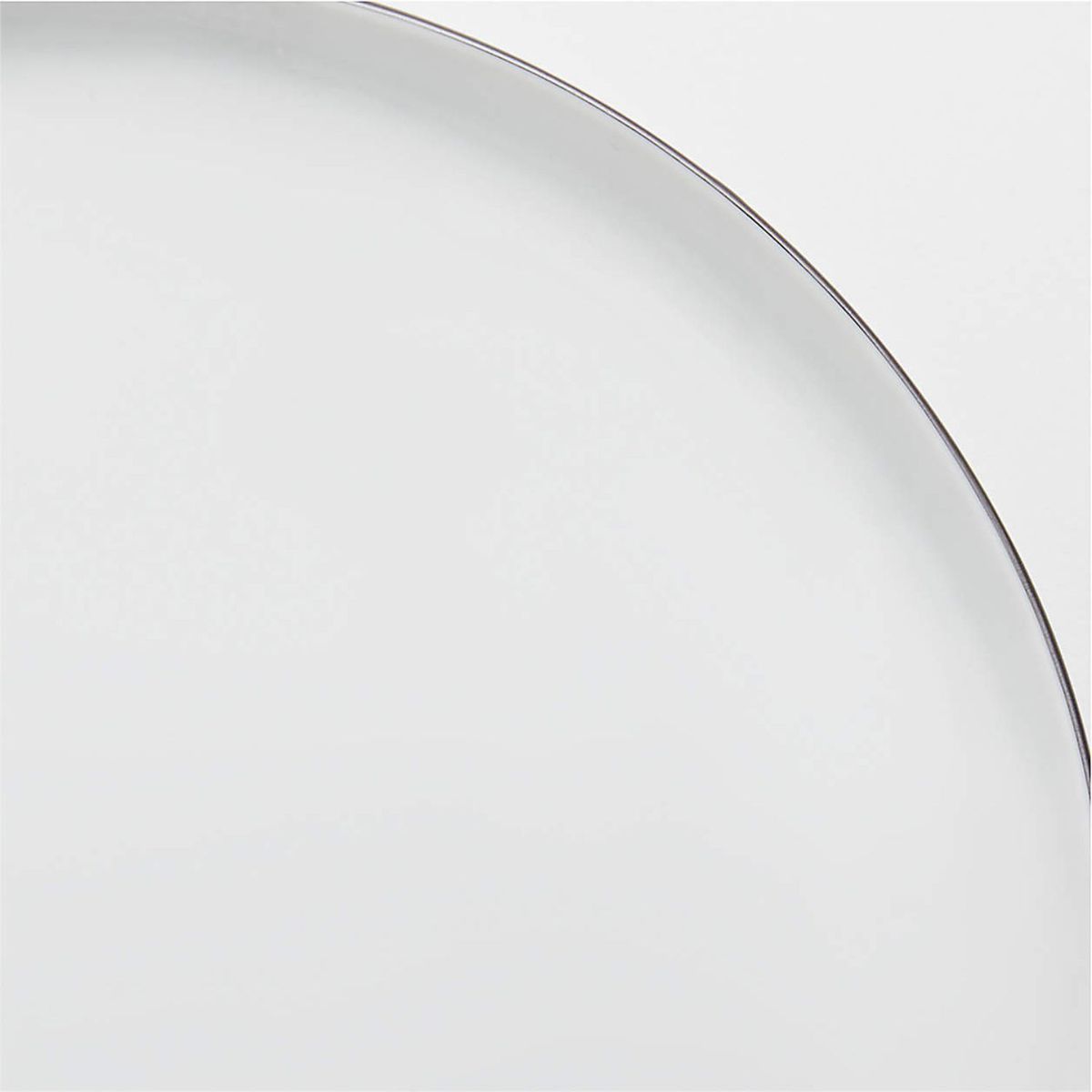 CRATE & BARREL - Plato De Ensalada De Porcelana Con Borde Negro Mercer
