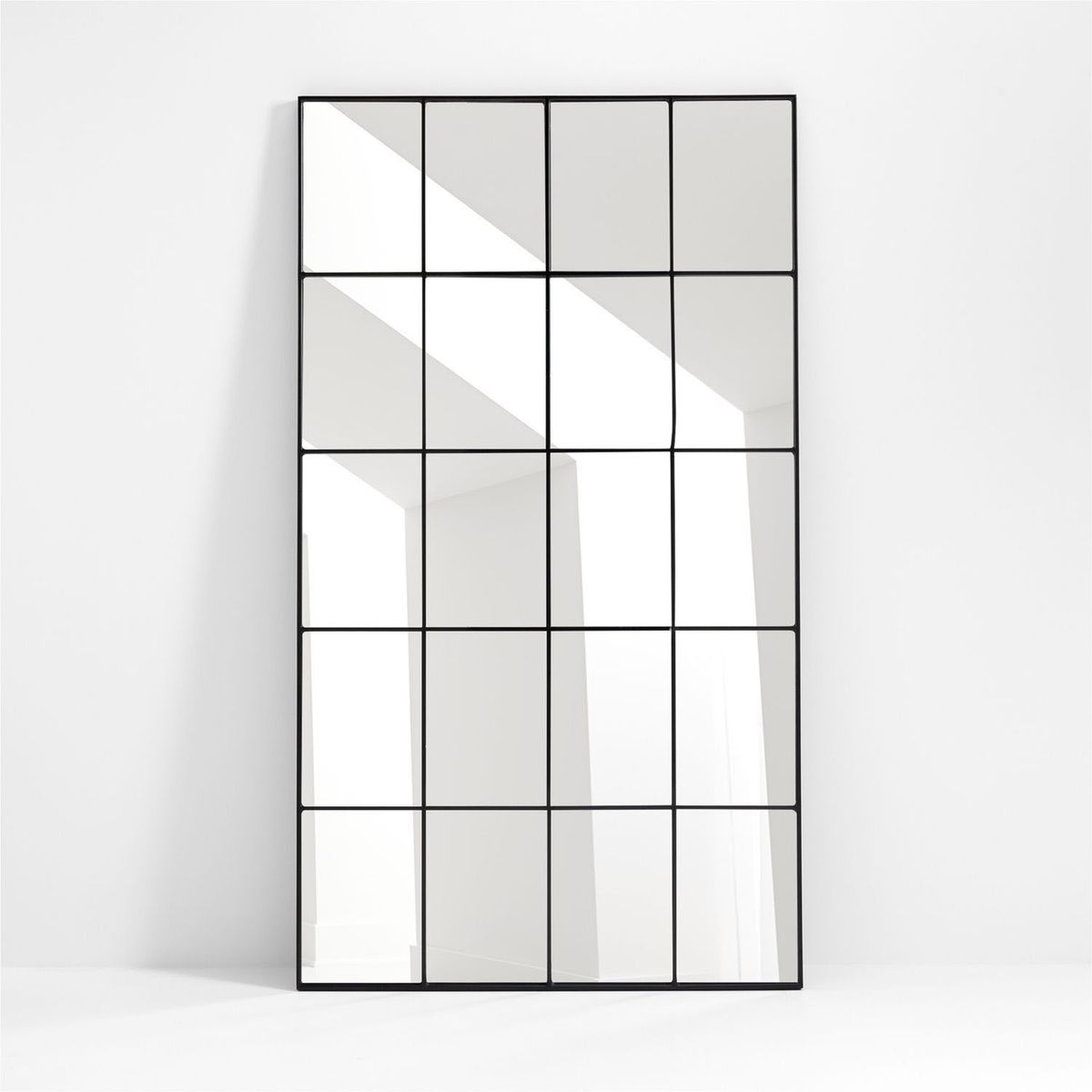 CRATE & BARREL - Espejo de Piso Rectangular Bridget 114x203cm