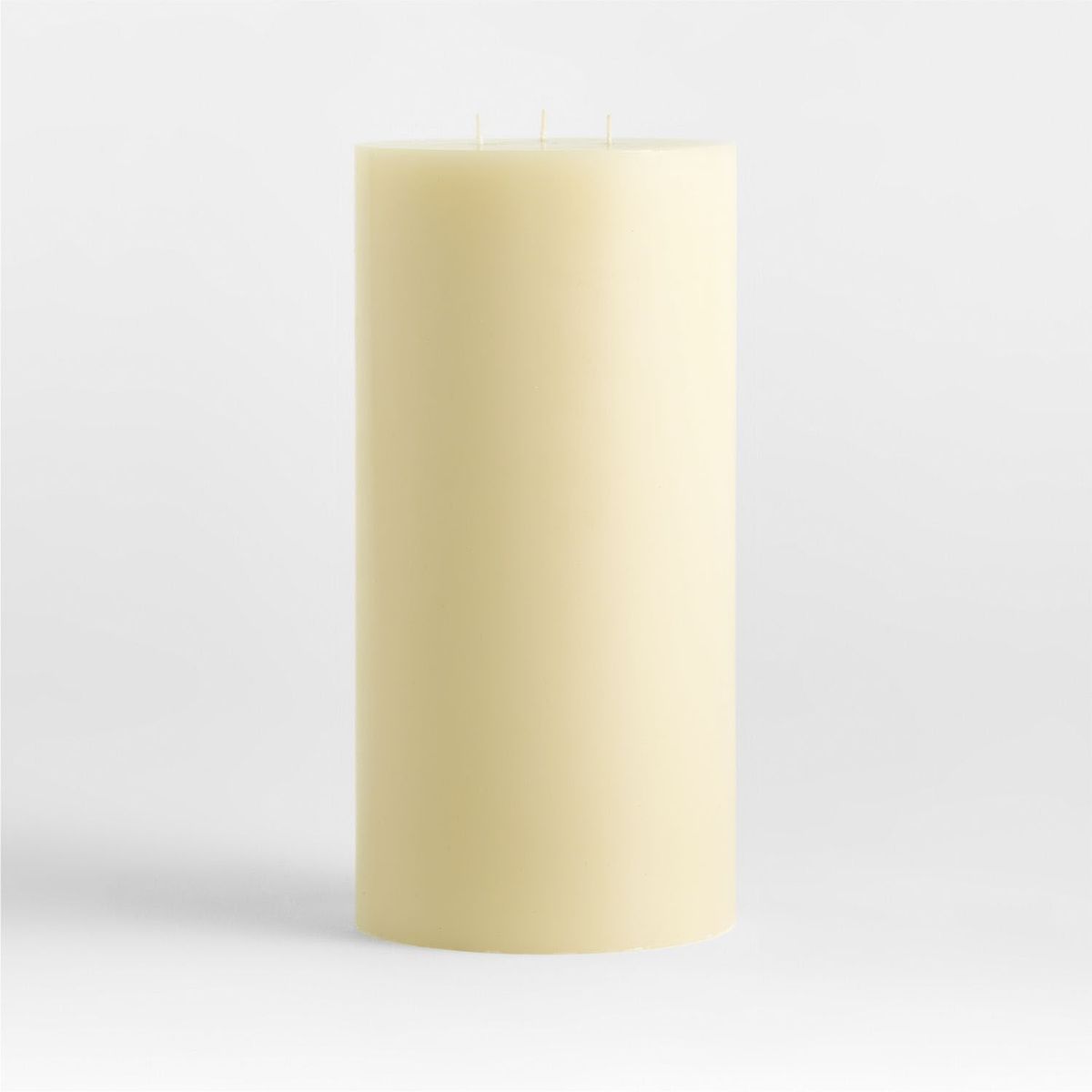 CRATE & BARREL - Vela Pillar 15x30cm