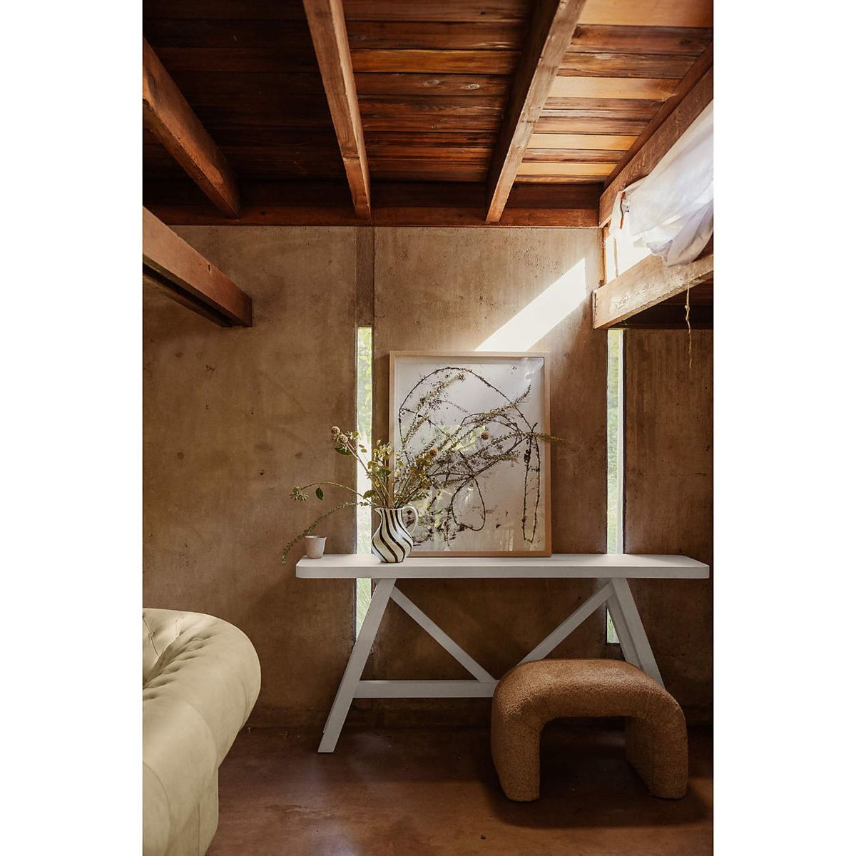 CRATE & BARREL - Consola Aya de Madera de Pino