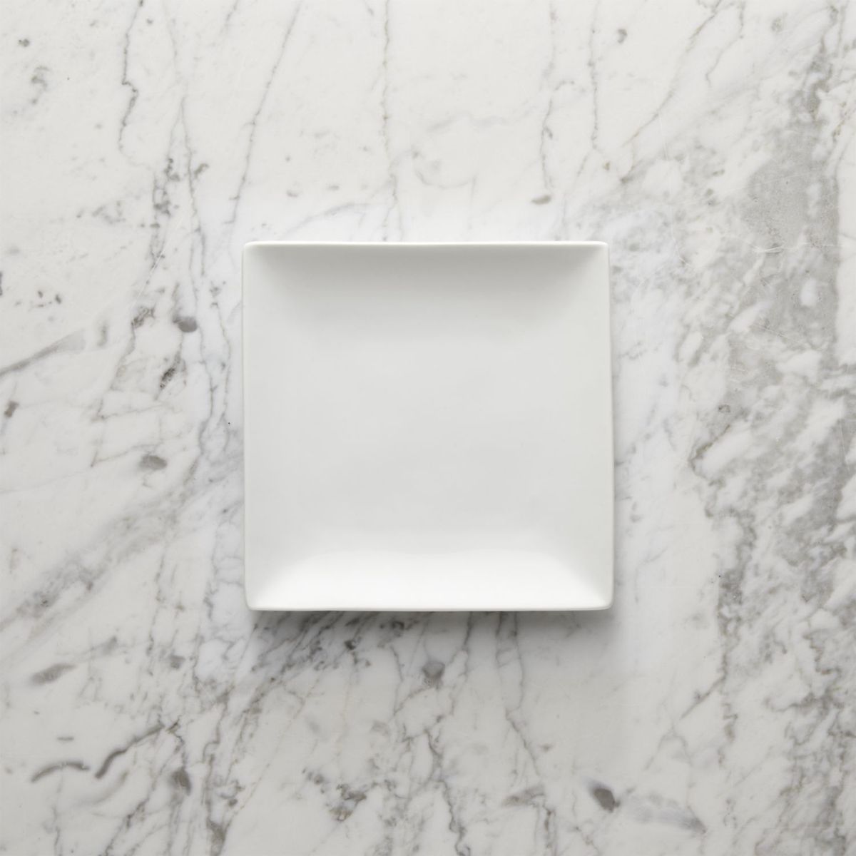 CRATE & BARREL - Plato para Piqueo Court de 15 cm