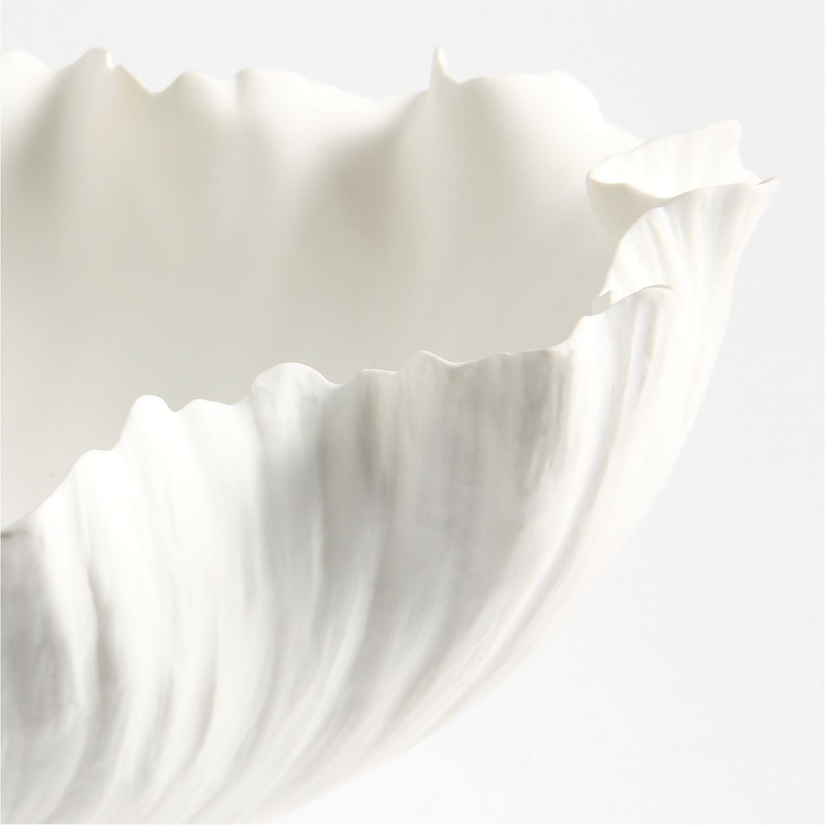 CRATE & BARREL - Bowl Decorativo Deckled Edge De Porcelana Blanca