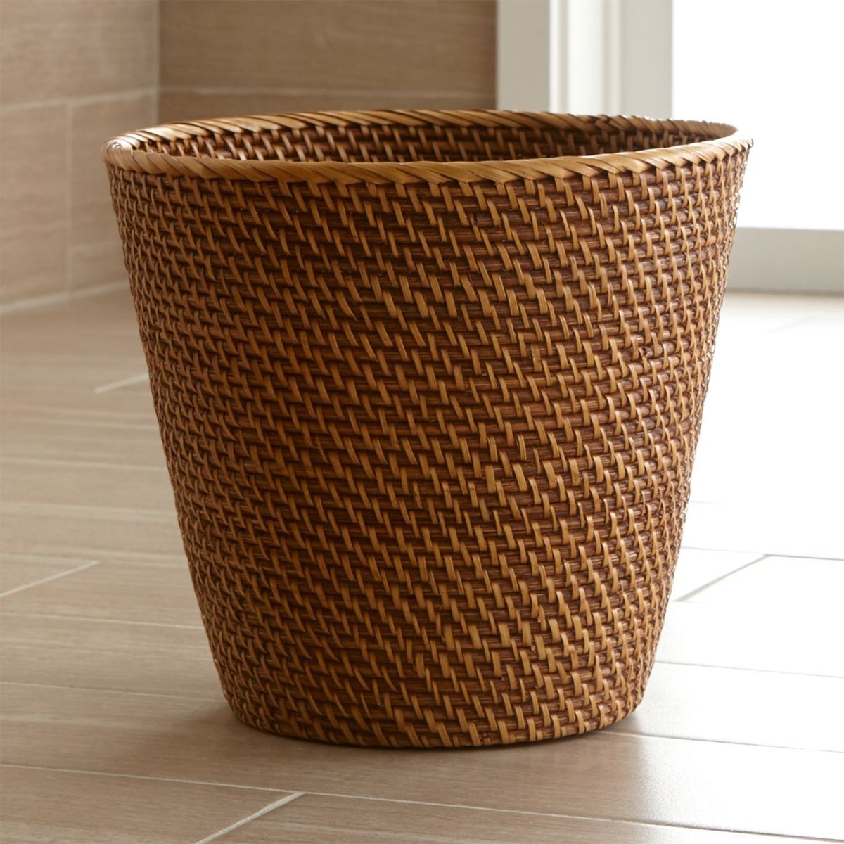 CRATE & BARREL - Papelera/Caneca de Basura Sedona Cónico Miel