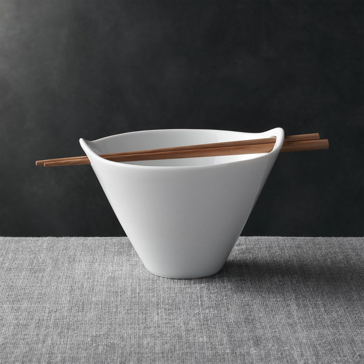 CRATE & BARREL - Bowl para Sopa de Fideos Kai