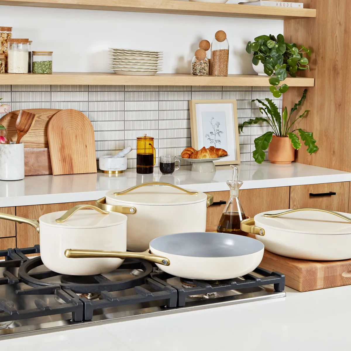 CRATE & BARREL - Sartén Caraway 4.5-Qt