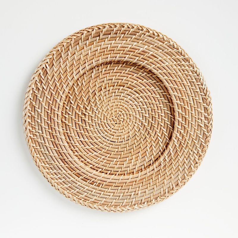 CRATE & BARREL - Plato de Sitio de Ratán Artesia Natural