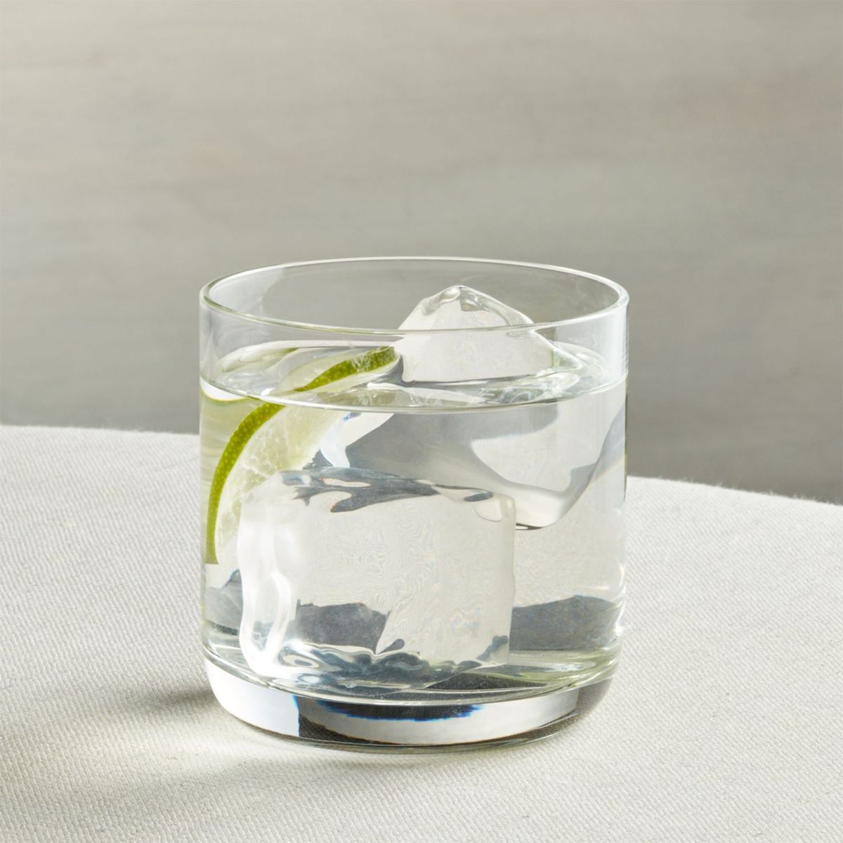 CRATE & BARREL - Vaso Anticuado Doble Crescent