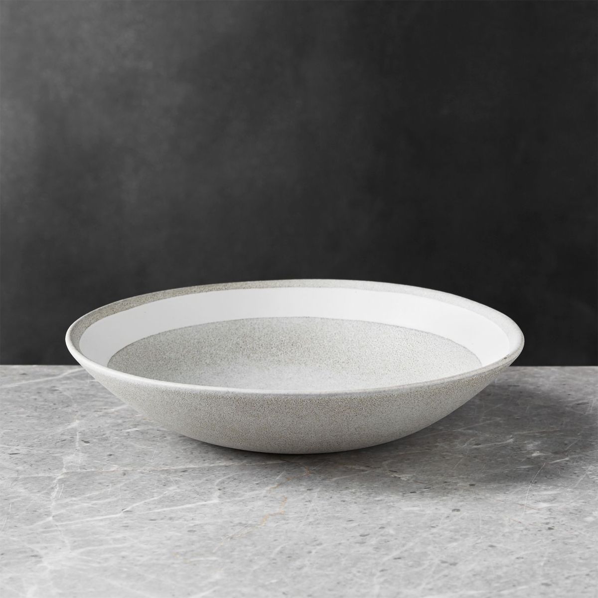 CRATE & BARREL - Bowl Bajo para Pasta Pedra Artisan