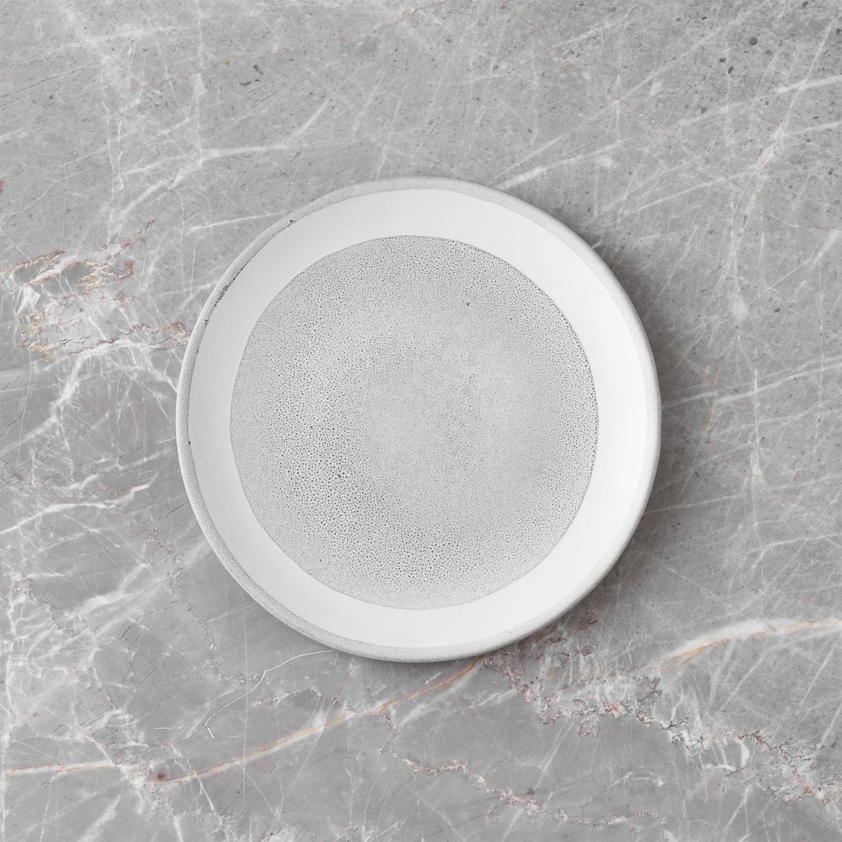 CRATE & BARREL - Plato para Ensalada Pedra Artisan