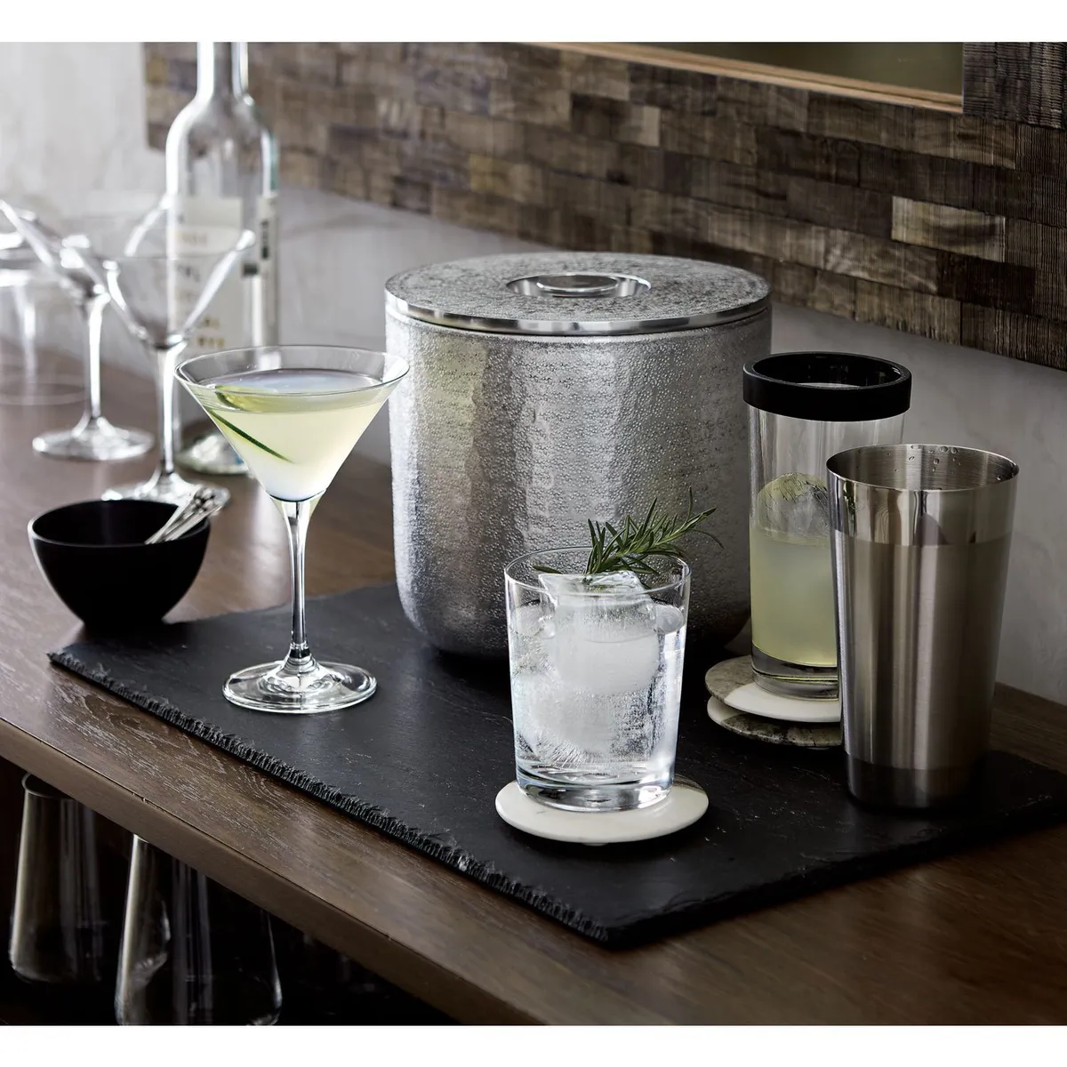 CRATE & BARREL - Juego de 4 Portavasos de Mármol