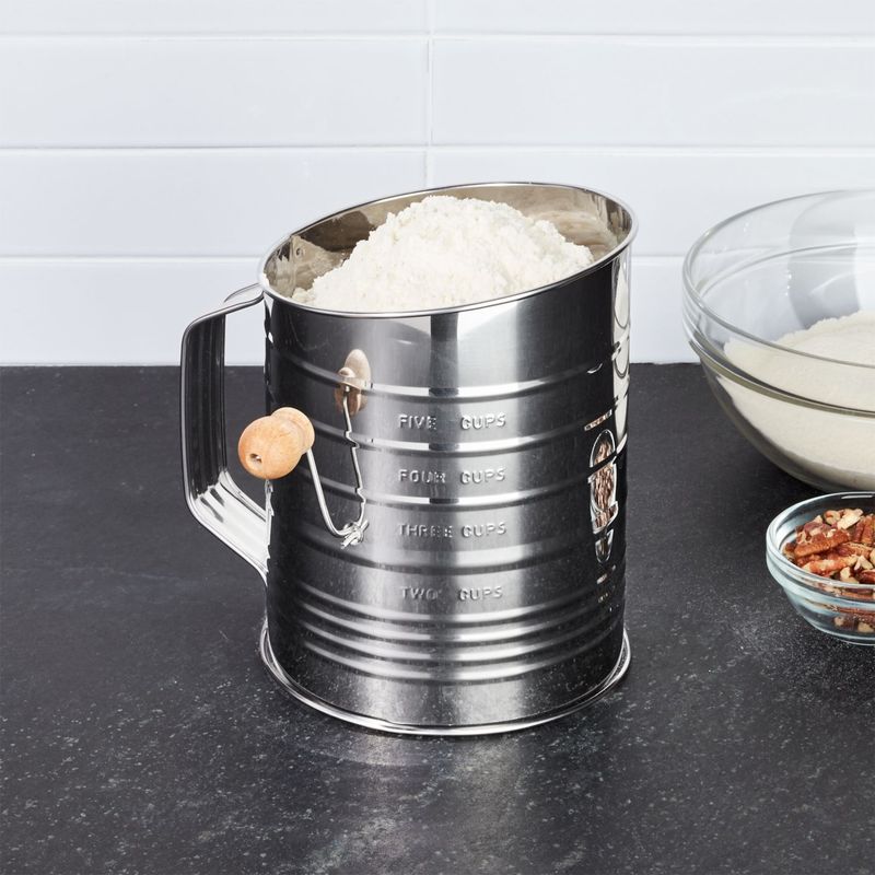 CRATE & BARREL - Tamizador de Harina de Acero Inoxidable