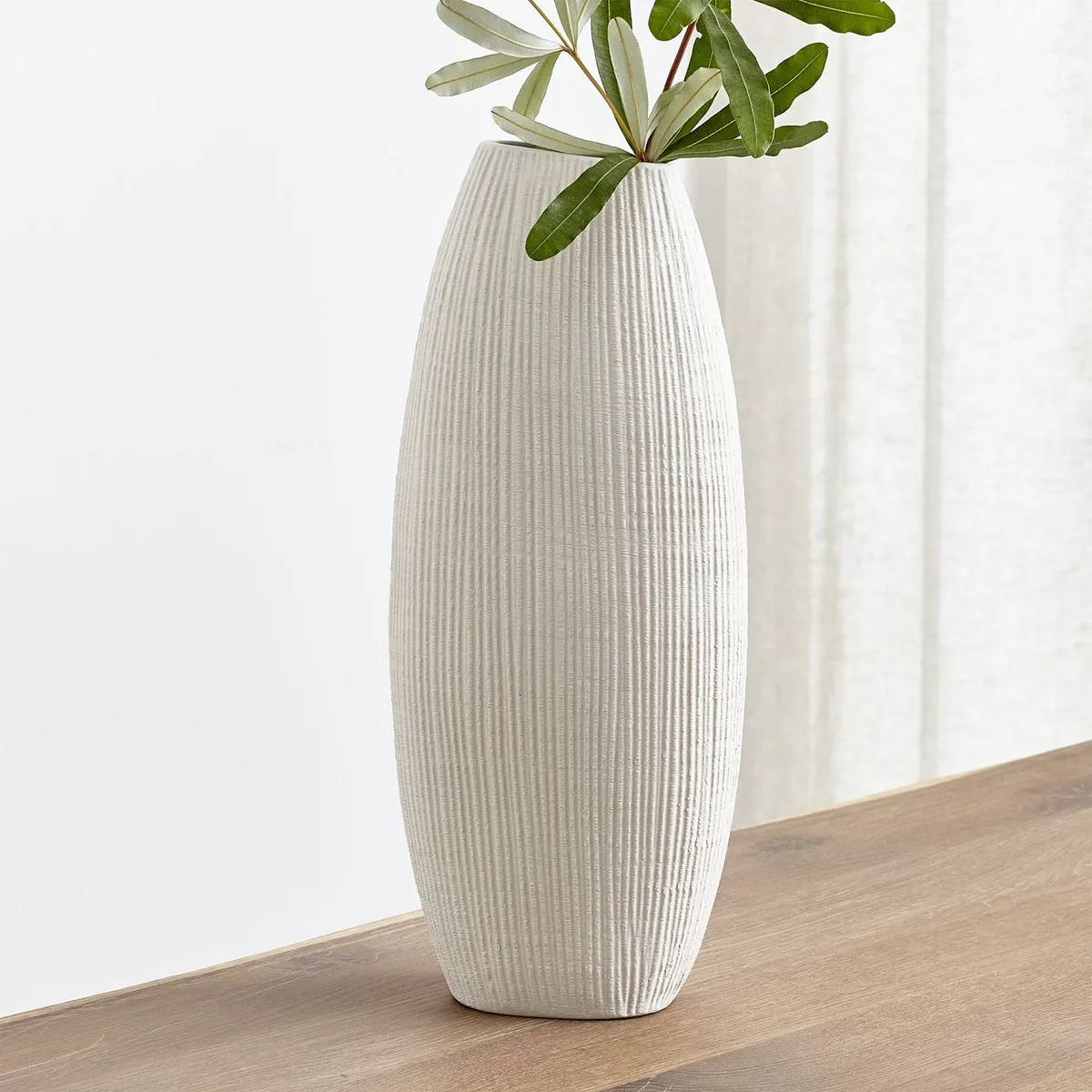 CRATE & BARREL - Florero Alura 