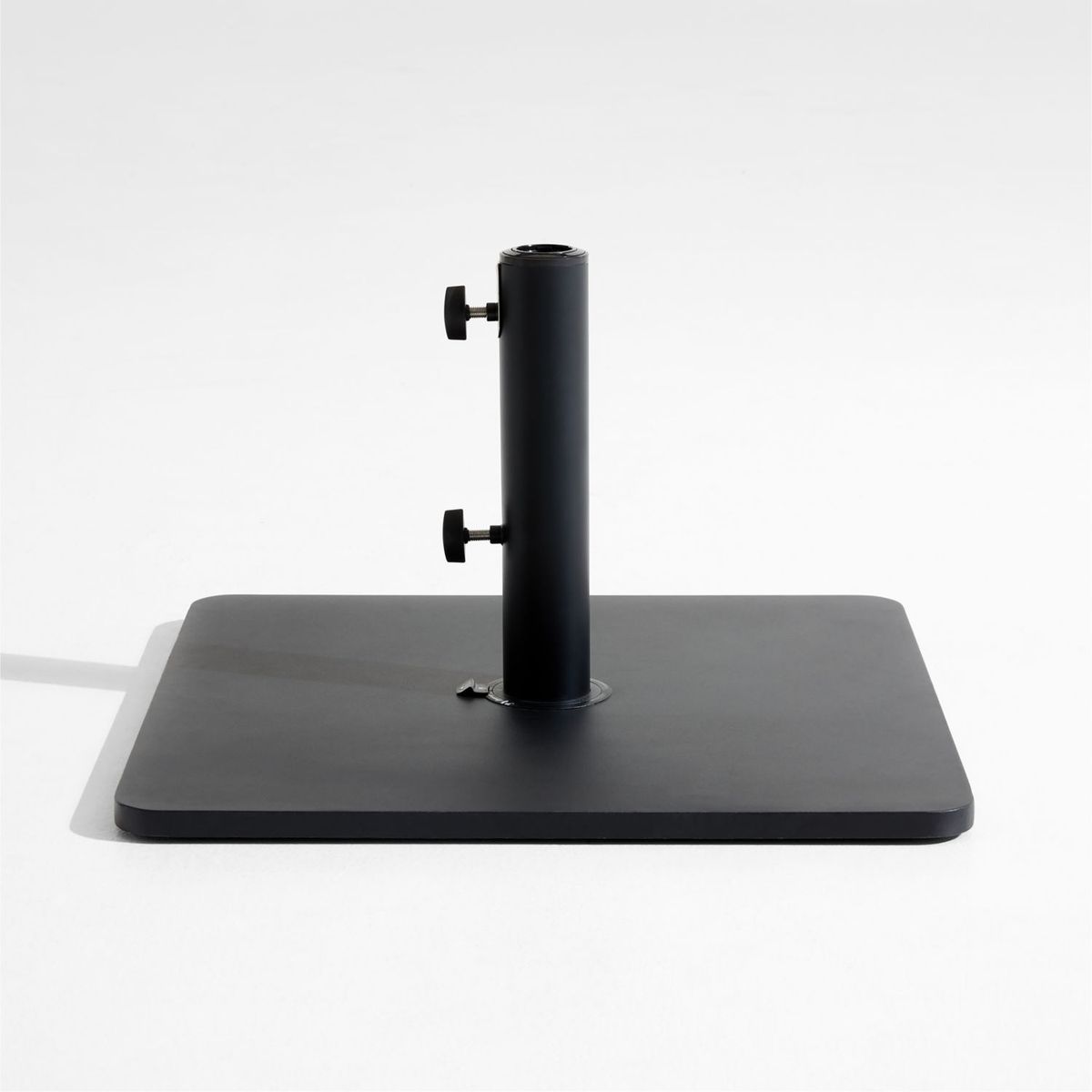 CRATE & BARREL - Base De Metal Para Sombrilla