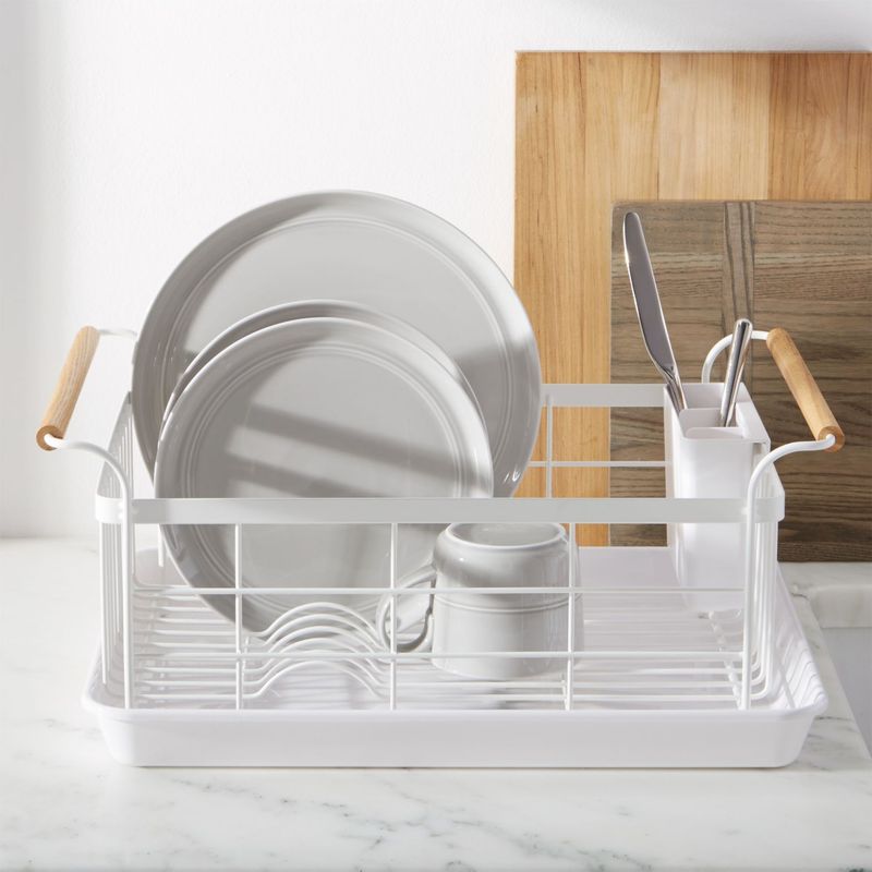 CRATE & BARREL - Escurridor de Vajilla Blanco con Asas de Madera