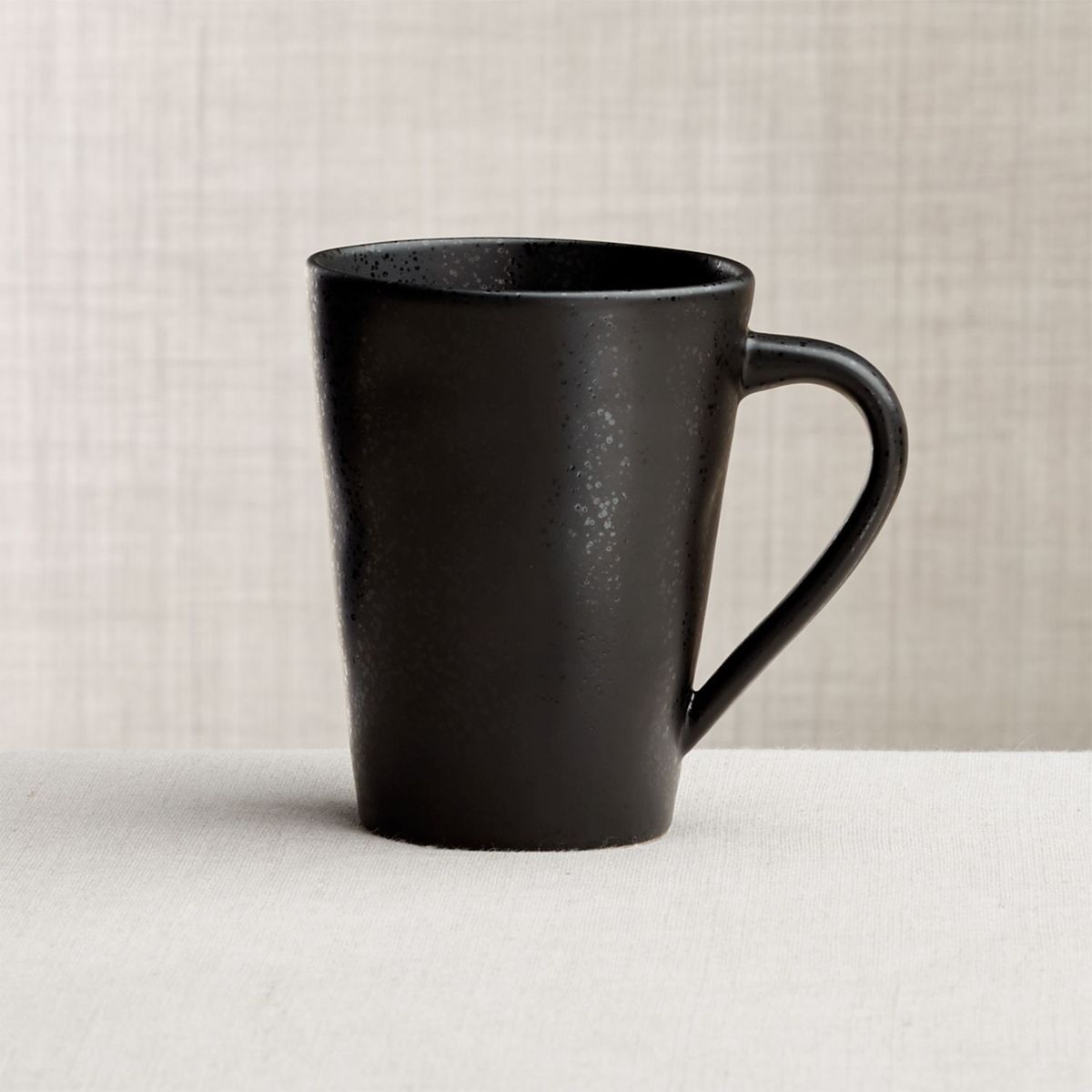 CRATE & BARREL - Mug Marin Negro Mate
