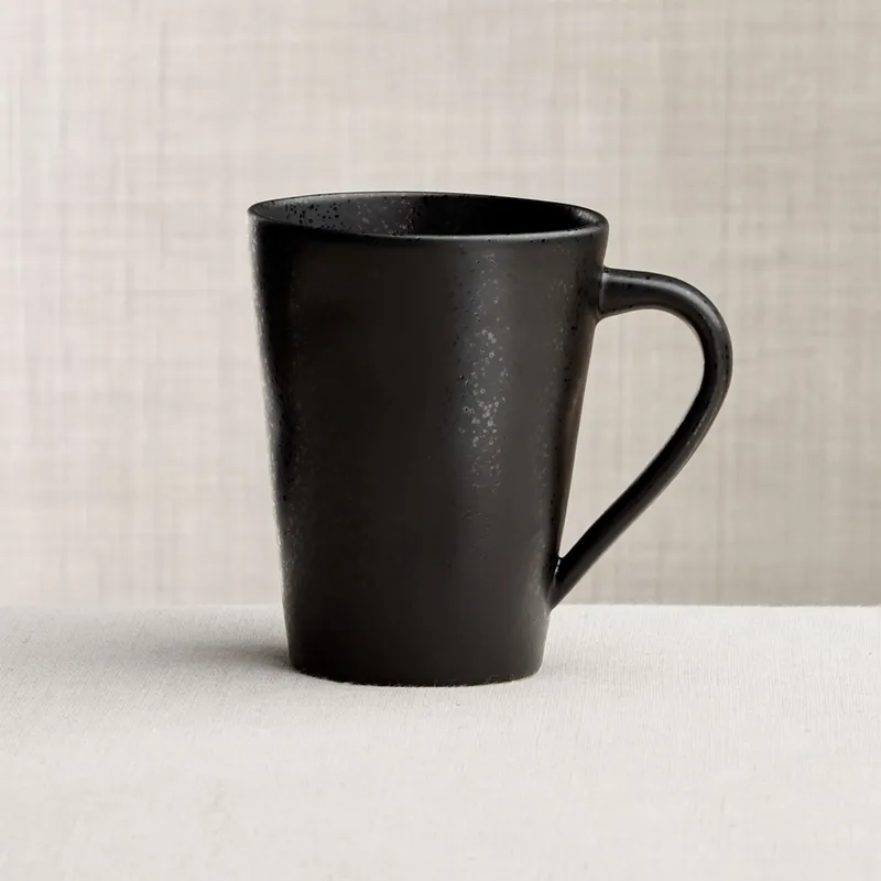 CRATE & BARREL - Mug Marin Negro Mate
