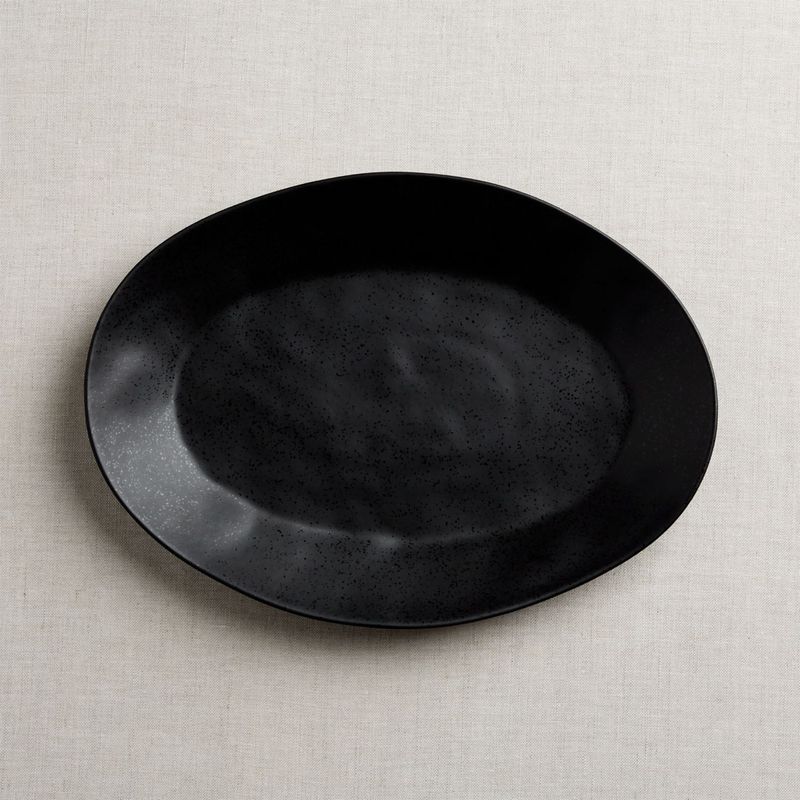 CRATE & BARREL - Fuente para Servir Ovalada Marin Negro Mate