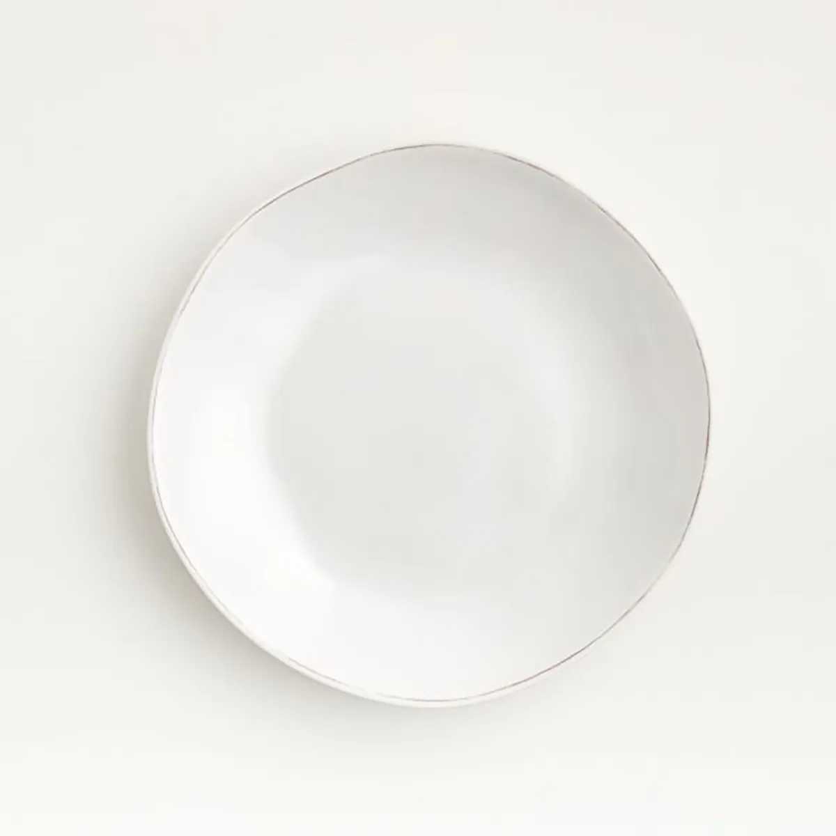 CRATE & BARREL - Plato de Ensalada de Melamine Marin Blanco