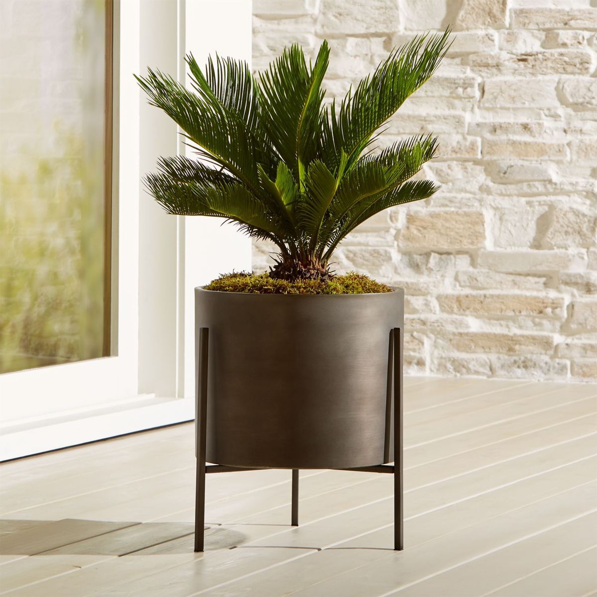 CRATE & BARREL - Maceta Dundee con Soporte 39x41cm
