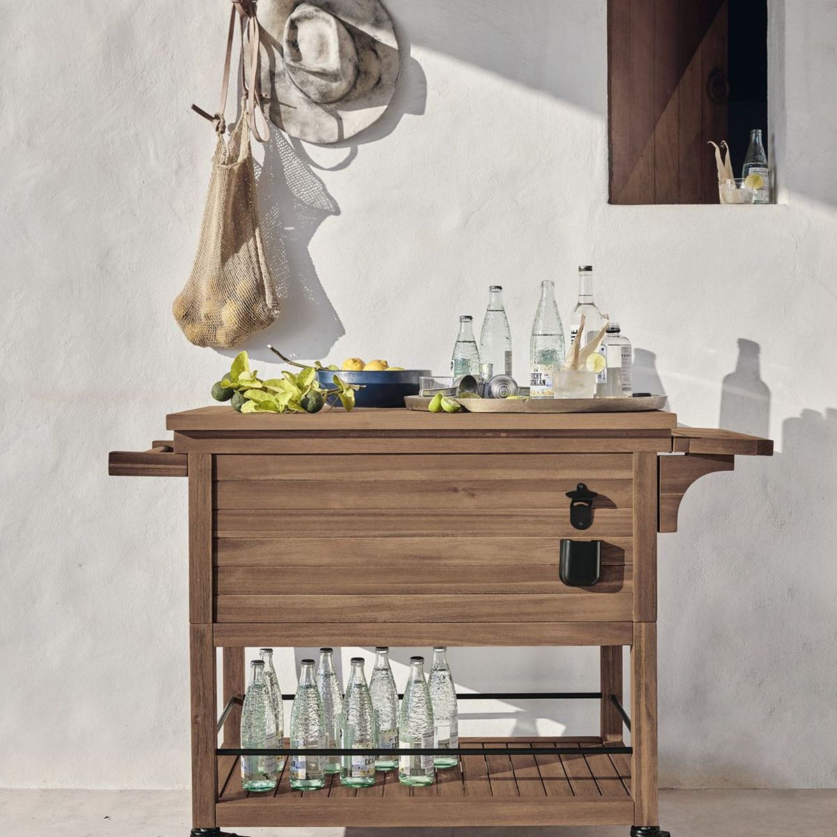 CRATE & BARREL - Carro de Bar Abaco con Hielera