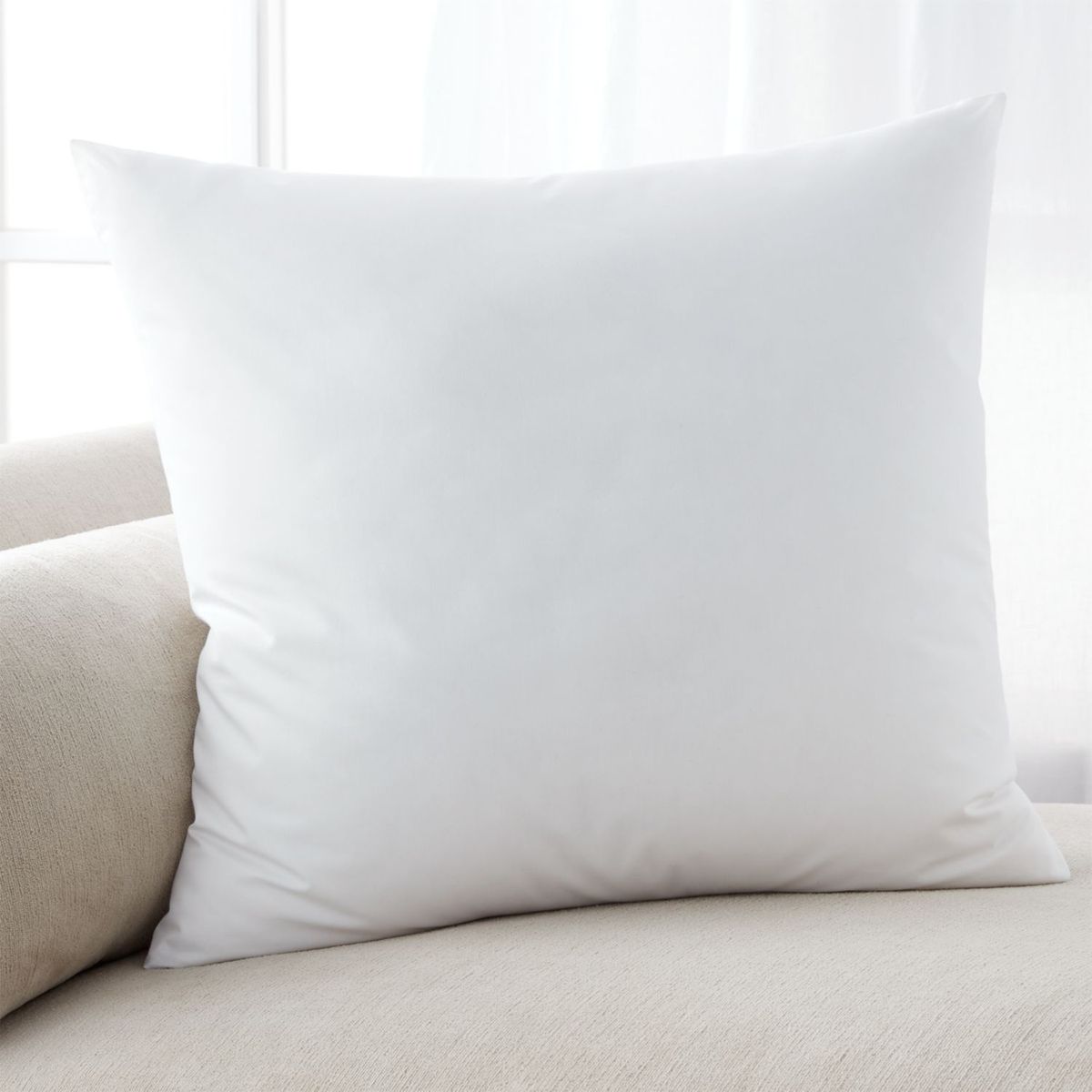 CRATE & BARREL - Relleno de cojín de plumas 58.4cm